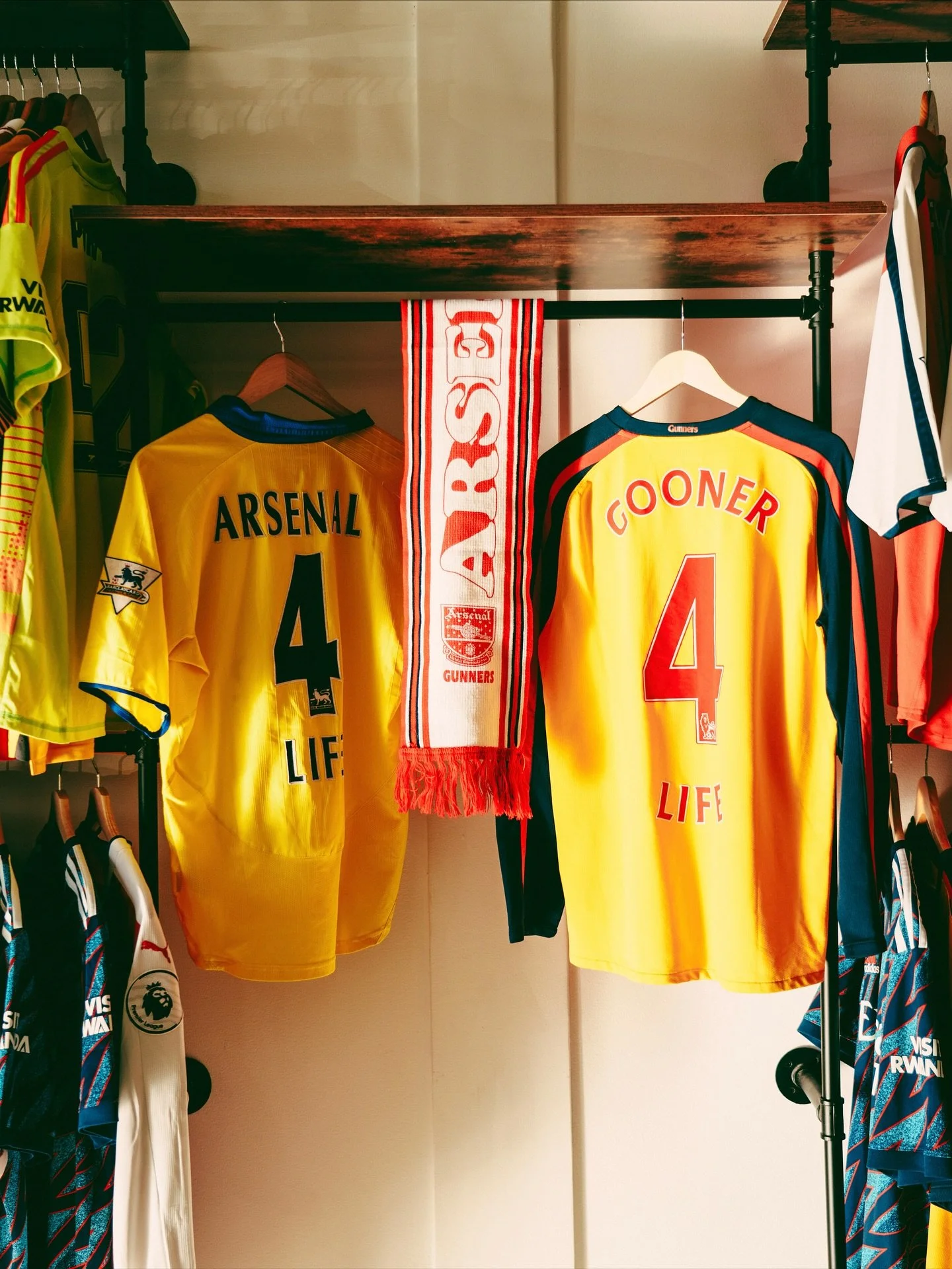 Setting up for @rockynico pop up store at @saturdaysfootball in Los Angeles 
.
.
#arsenalshirts #arsenalshirt #arsenalkit #arsenalmerch #saturdaysfootball