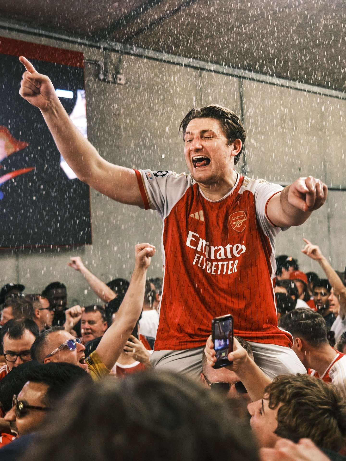 Happiest of birthdays to this concourse general @kieran_barry1 

Warra guy!!! 🔴⚪️