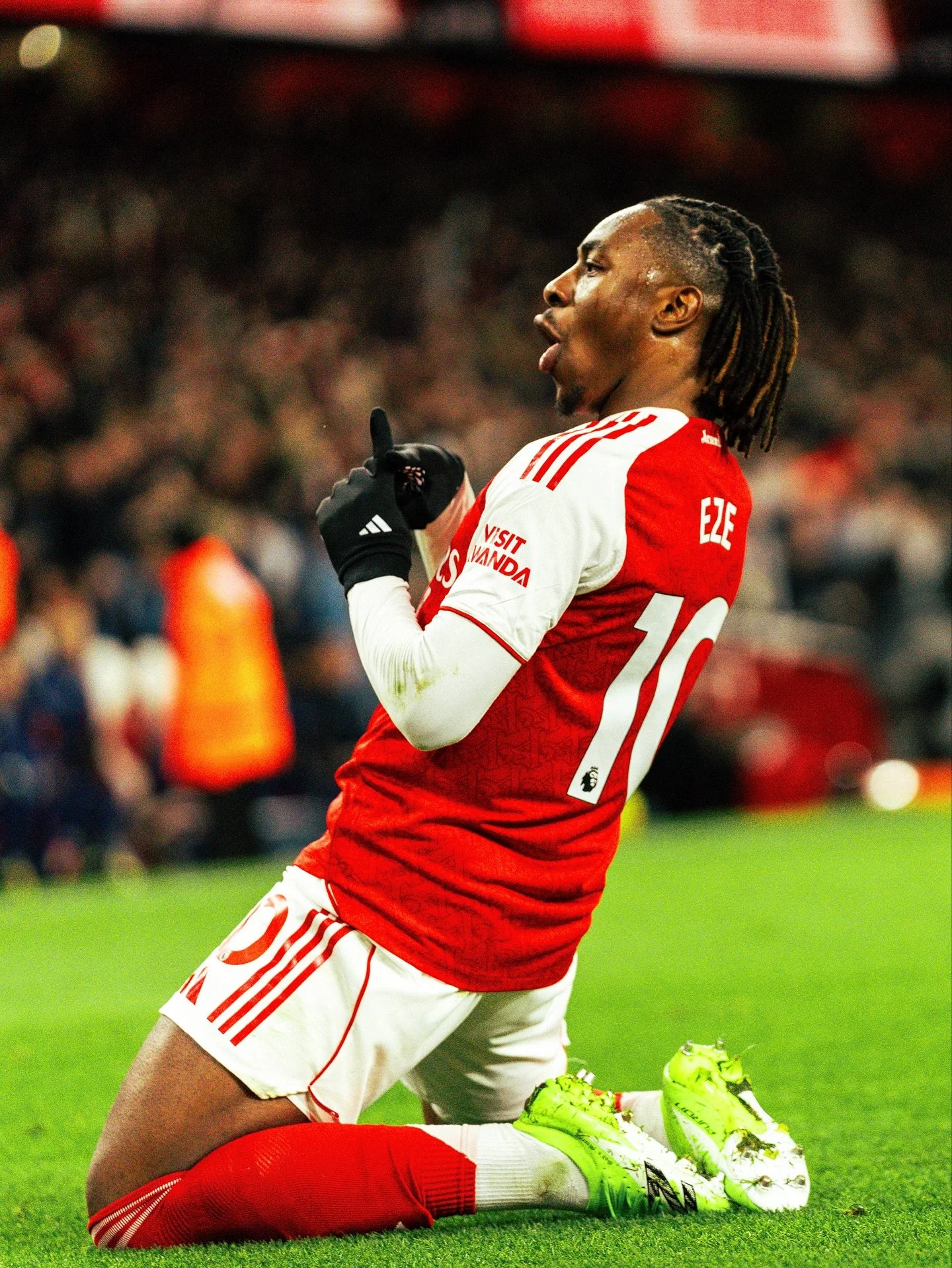 @eze take a bow my son!!!

DERBY DAY SPOILS!!!!! COYG!!!!!! 🔴⚪️
.
.
Images shot for @adidasuk @adidasfootball 
.
.
#arsenal #NLD #ARSTOT #lowernorthbank