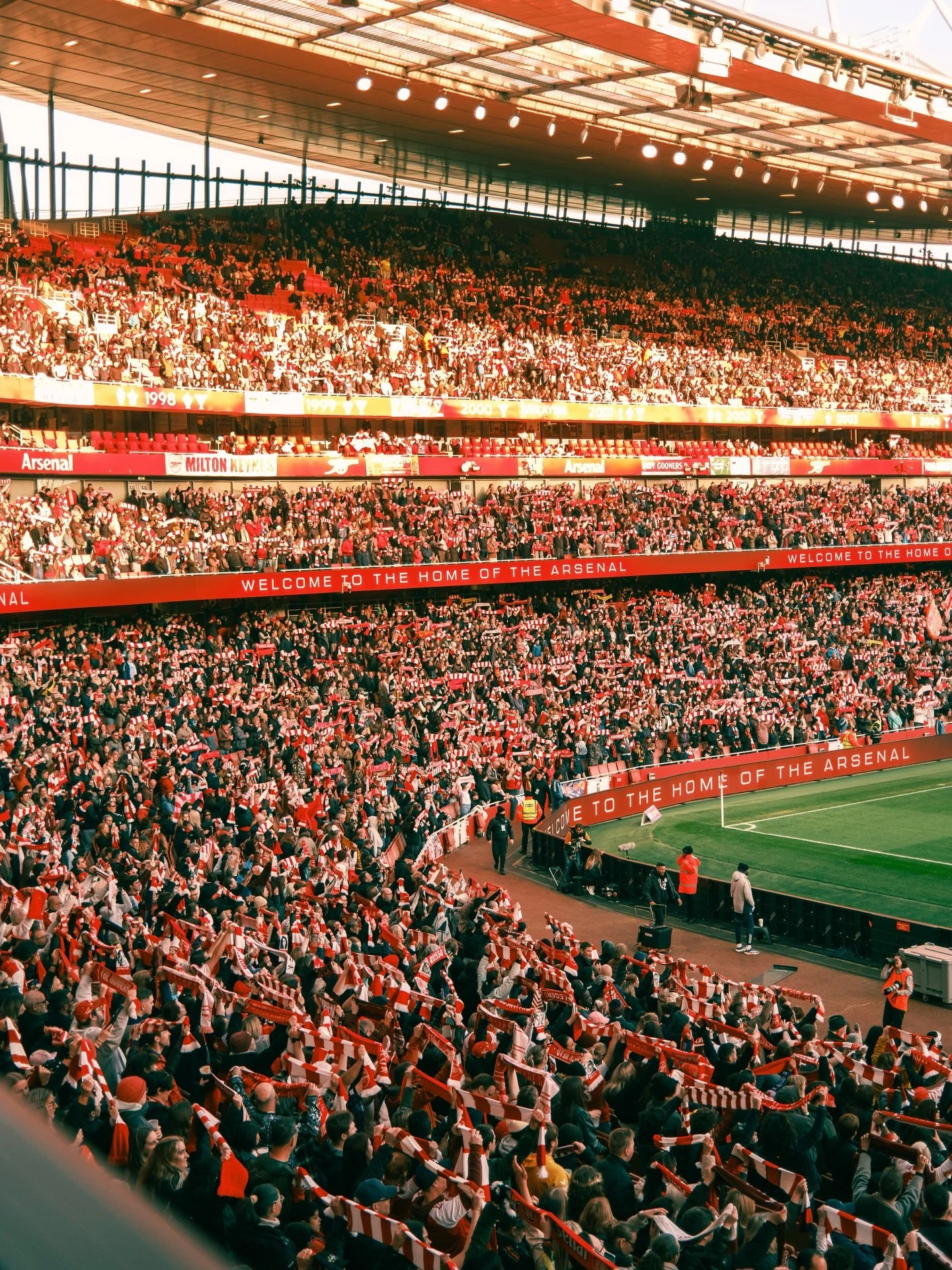 Can&rsquo;t wait to be back at the Emirates next weekend ⚡️
.
.
#arsenal #emiratesstadium #lowernorthbank