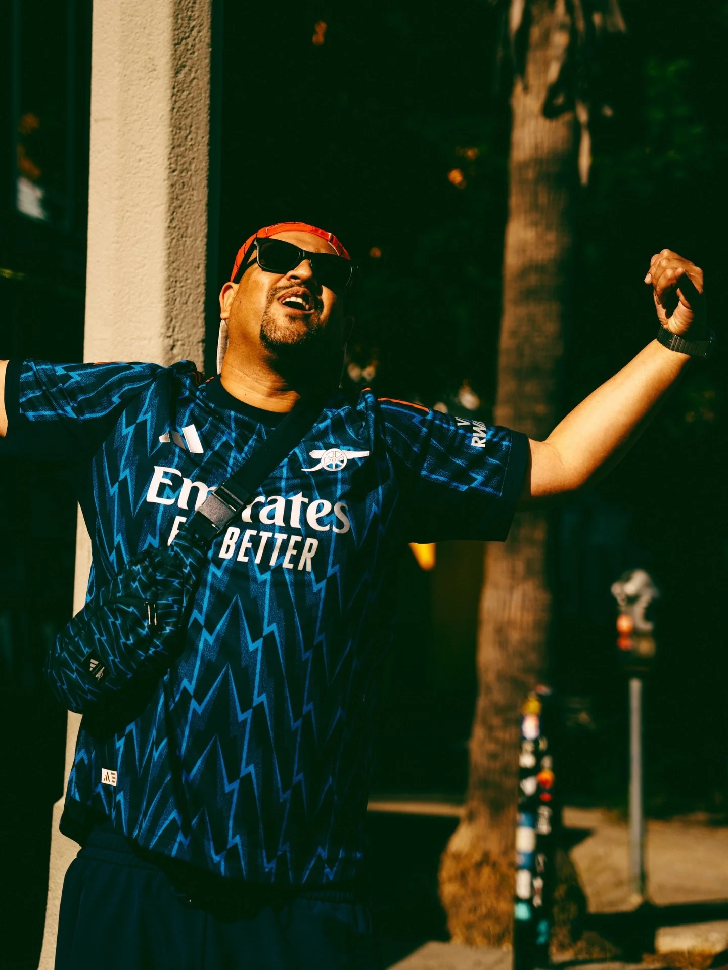 Missing that Los Angeles heat with my fellow Arsenal fans 🌞
.
.
#arsenal #arsenalfans #lowernorthbank