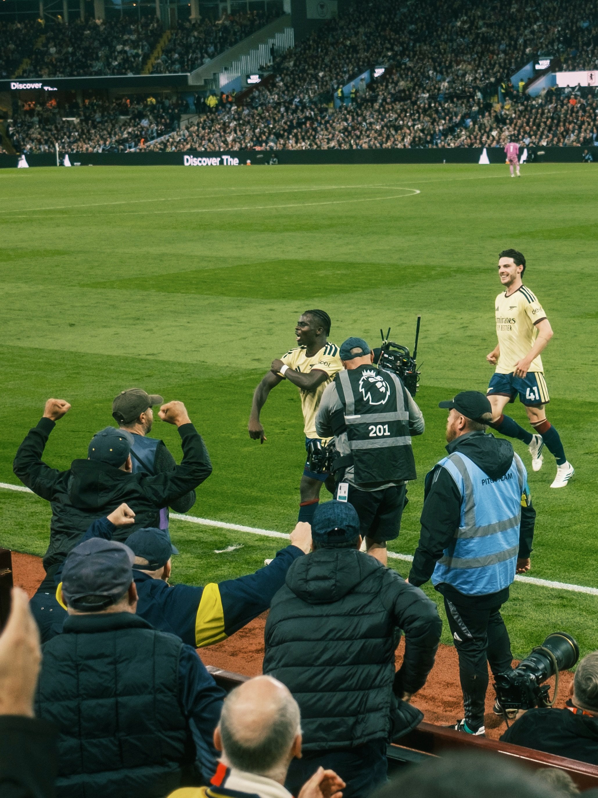 Aston Villa 0-1 Arsenal
.
.
We got there in the end!
On to Chelsea on Sunday ⚡️
.
.
#arsenal #ASVARS #premierleague #lowernorthbank