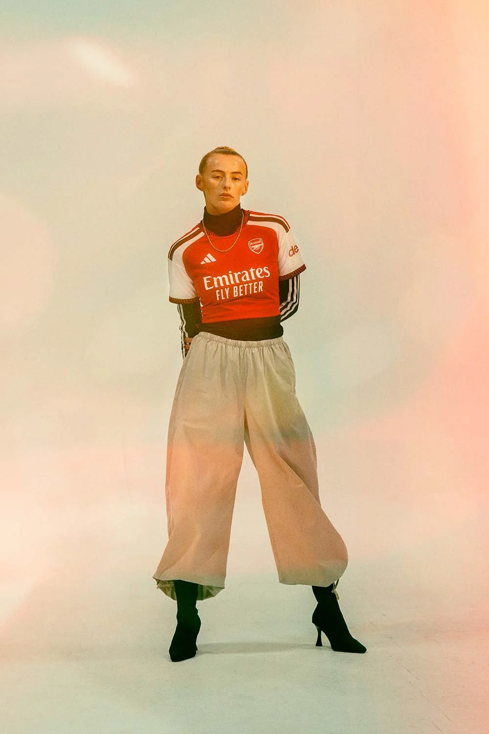 ARSENAL-26-27-HOME-KIT-LAUNCH-BTS-1977.jpg