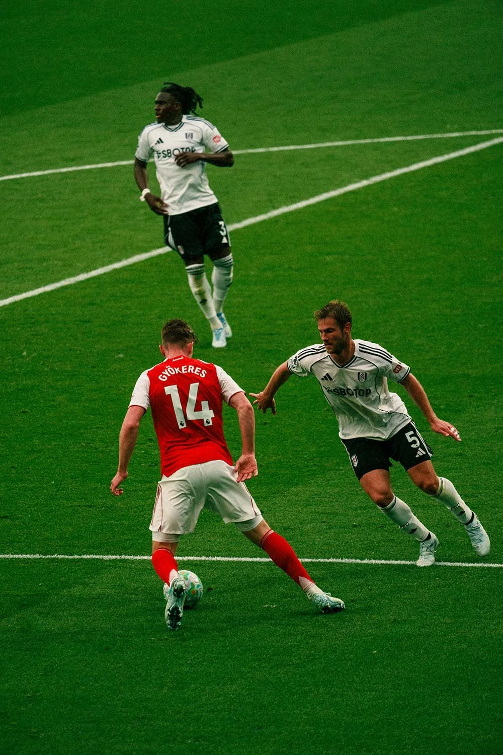 ARSENAL-V-FULHAM-CHARN-1223.jpg