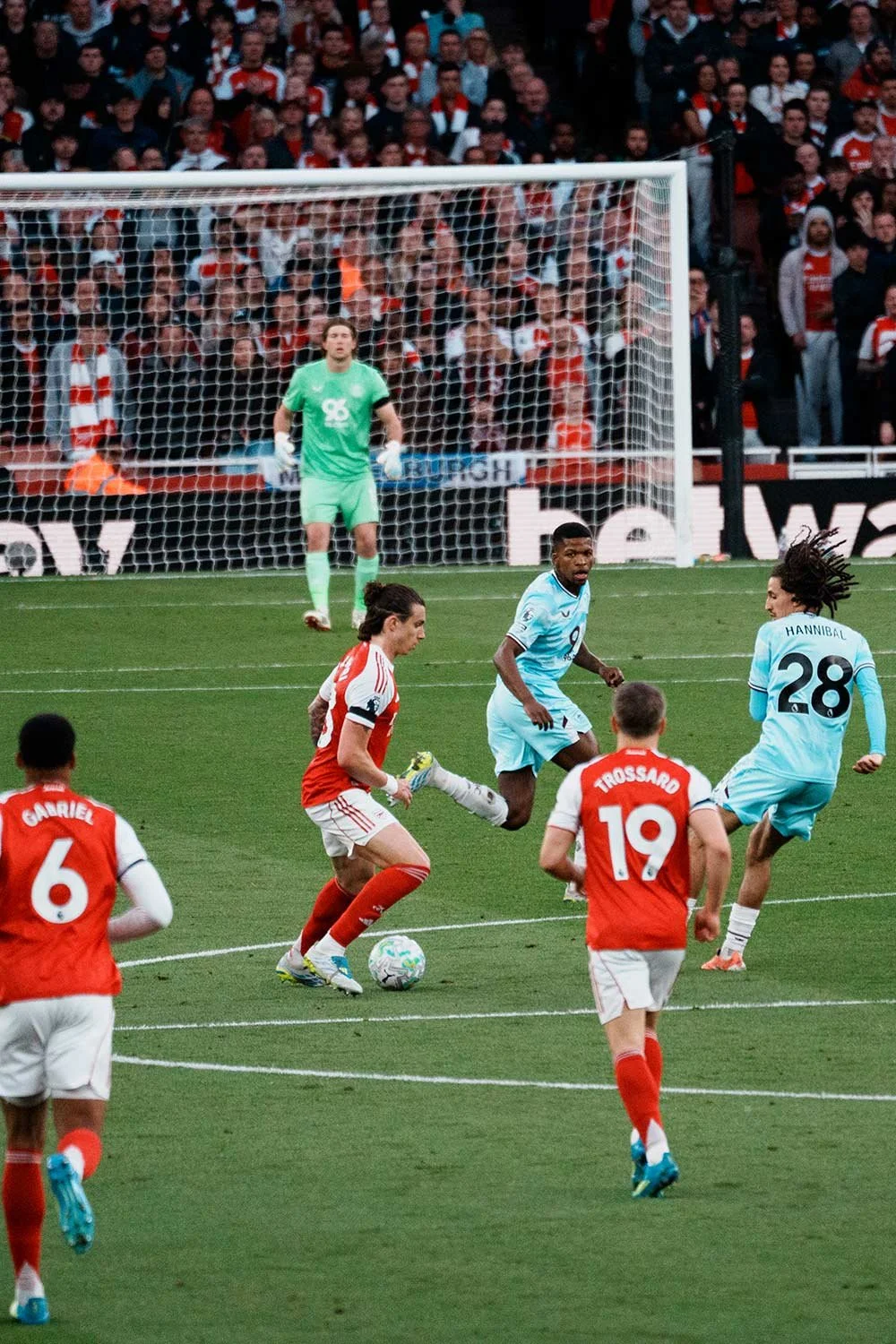CHARN-ARSENAL-V-BURNLEY-1892.jpg