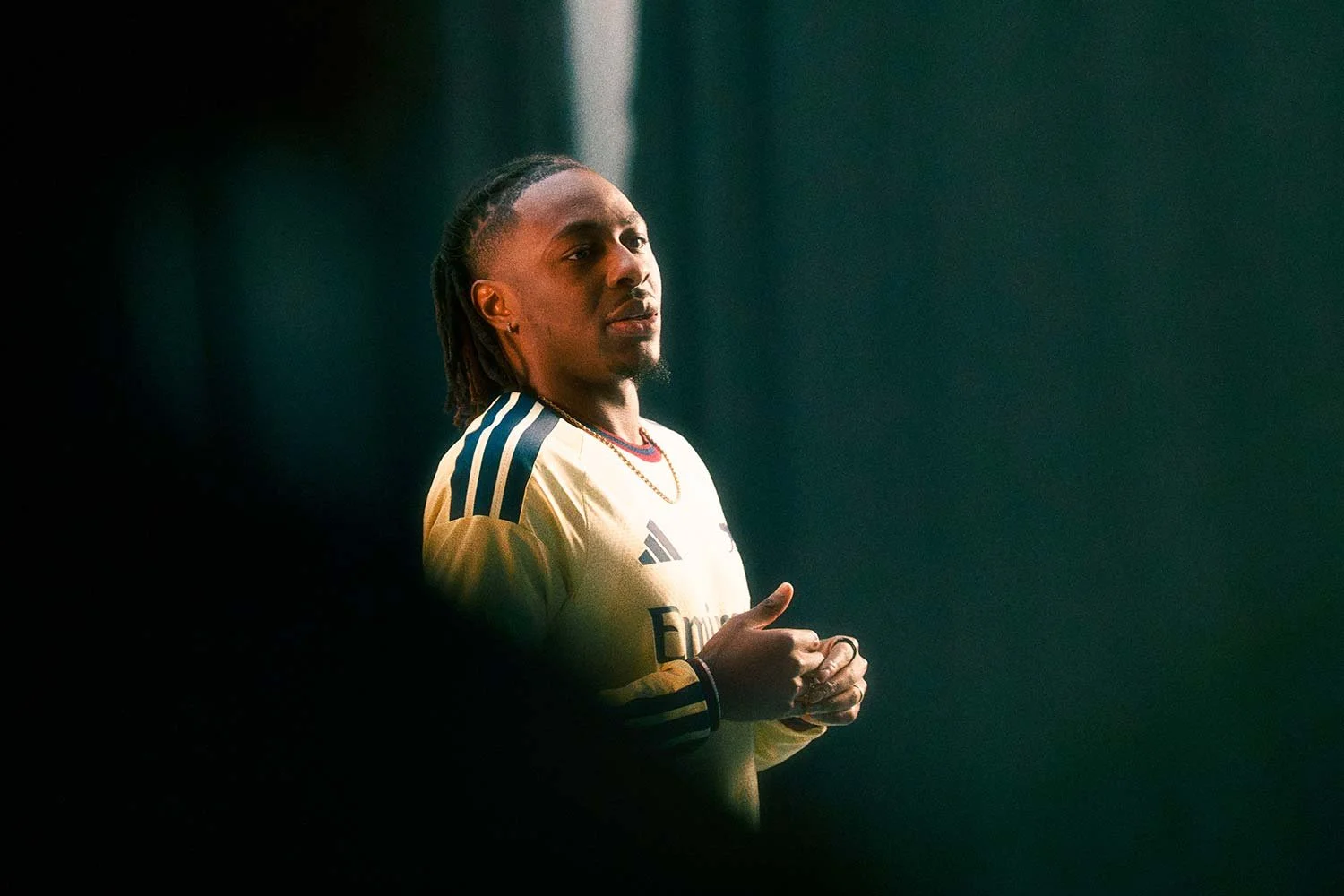 ARSENAL-26-27-AWAY-KIT-LAUNCH-BTS-4085.jpg