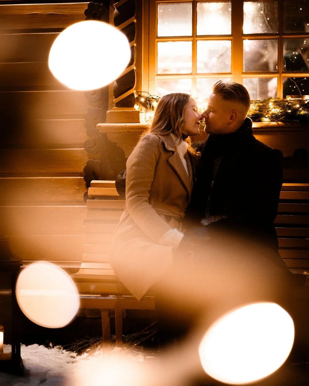 Kiinnostaisiko talviset kuvat sinusta tai teist&auml;? Joko jouluisissa tunnelmissa tai vain h&auml;m&auml;r&auml;n talvi-illan tunnelmissa? Sunnuntai-illan kuvauksissa olisi viel&auml; muutama aika vapaana! ❤

N&auml;m&auml; julkaisun kuvat toteutet