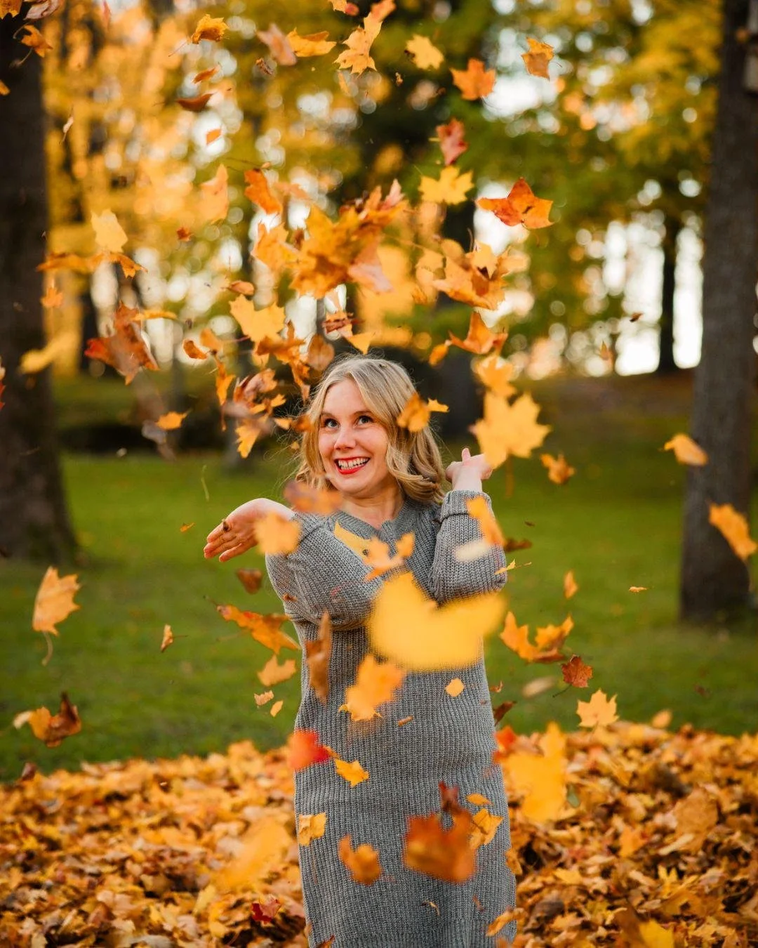 T&auml;n&auml; syksyn&auml; sain kyll&auml; kuvata ihanan paljon upeissa syksymaisemissa! 🍂🤩

Mun postaustahti ei vain pysy vuodenaikojen per&auml;ss&auml;, kun siell&auml;h&auml;n n&auml;ytt&auml;&auml; jo ihan erilaiselta. 😅 Mutta ainakin editoi