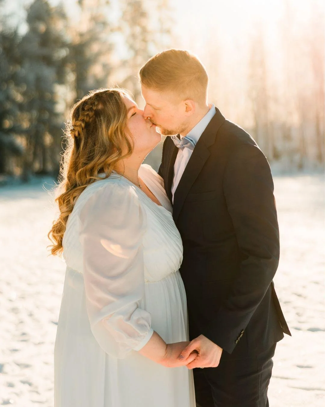 T&auml;&auml;ll&auml; on edelliset kolme viikkoa ollut joku yll&auml;tt&auml;v&auml; talvih&auml;&auml;kuvausten sesonki p&auml;&auml;ll&auml;. ❄️ Yll&auml;tt&auml;v&auml; siksi, ett&auml; talvih&auml;&auml;t ovat olleet v&auml;h&auml;n harvinaista h