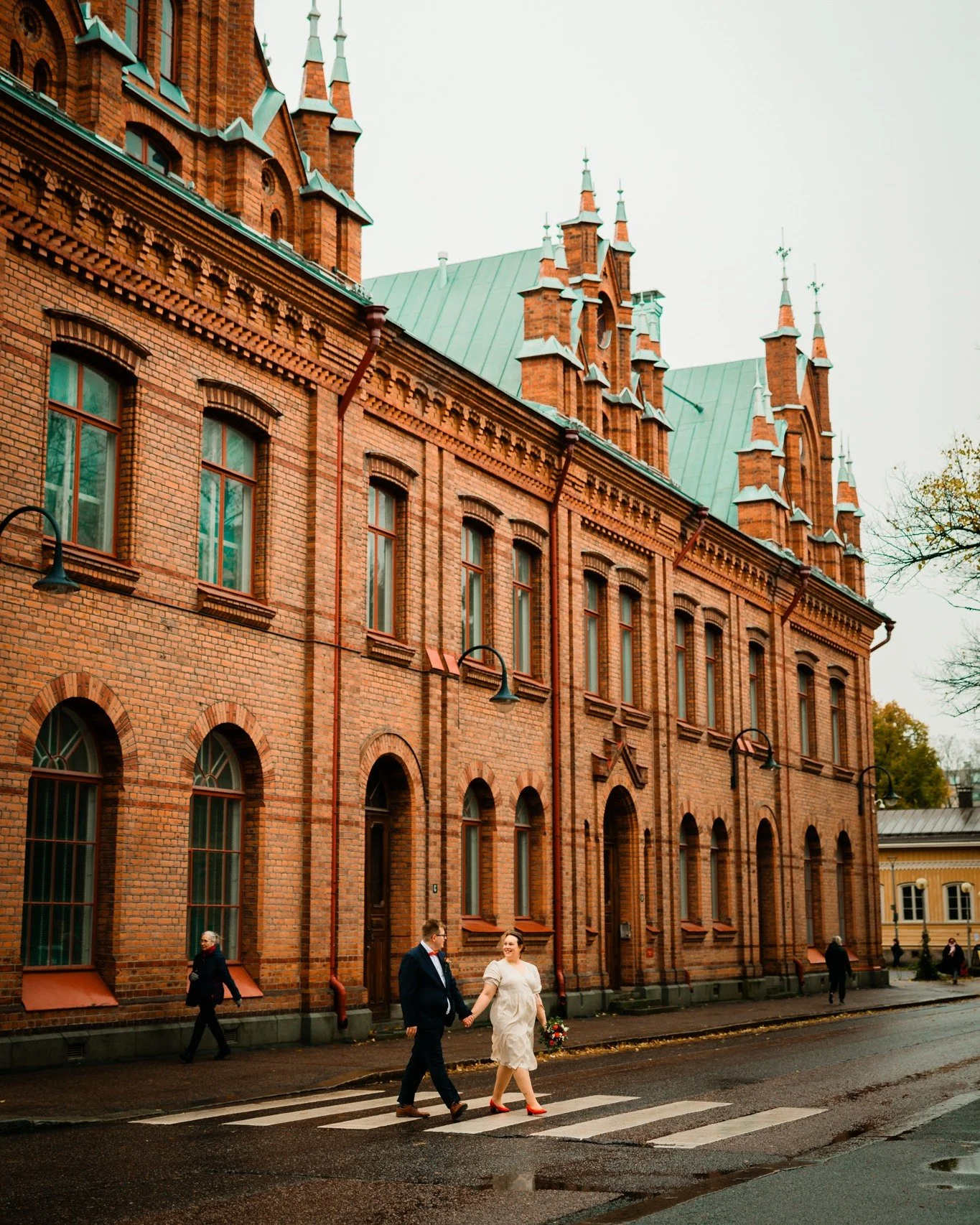 Kes&auml;n h&auml;&auml;sesonki l&auml;hestyy ja moni h&auml;&auml;pari on saattanut mietti&auml;, ett&auml; MIT&Auml; JOS h&auml;&auml;kuvaaja sairastuu tai ei muuten yht&auml;kki&auml; p&auml;&auml;sek&auml;&auml;n kuvaamaan? 😬

T&auml;rkeint&auml
