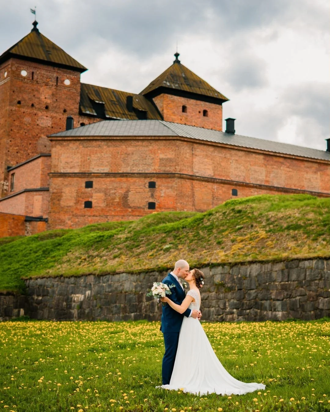 H&auml;&auml;sesonki starttaa mun osalta T&Auml;N&Auml;&Auml;N! 🤩

Tuleva h&auml;&auml;kes&auml; onkin itselleni jo yhdeks&auml;s. 📸

T&auml;n&auml; kes&auml;n&auml; py&ouml;rin h&auml;&auml;kuvauksissa enimm&auml;kseen Pirkanmaalla, mutta t&auml;m