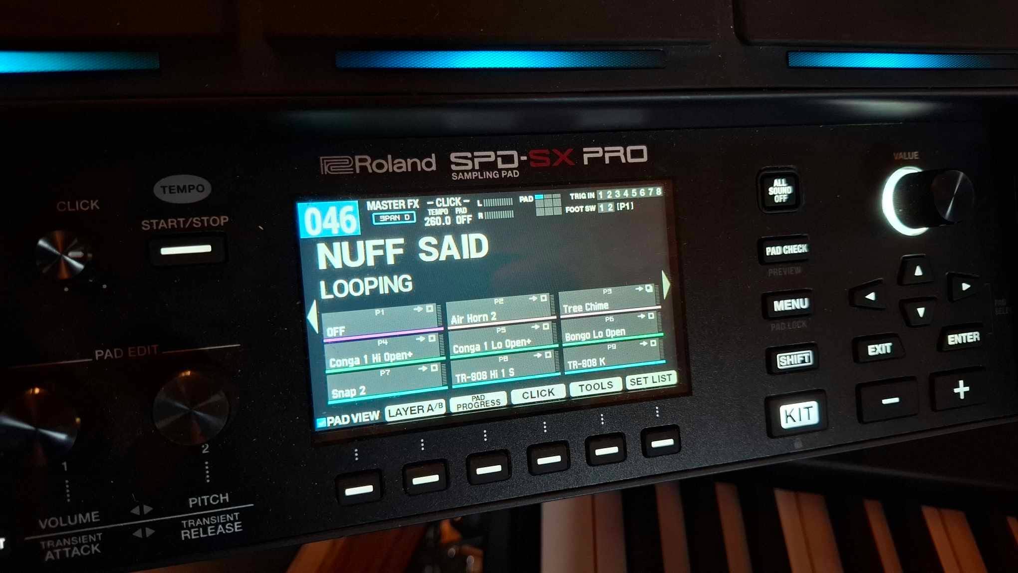 🎶 Forberedelsene er i gang! 🎶

Jobber med &aring; lage nye tracks og programmere Roland SPD-SX Pro for &aring;rets sesong! 🎛️🥁 Spennende sounds, tight grooves og masse energi p&aring; vei! 🚀

Nuff Said! 🎧🎵

#SPD_SXPro #LiveSetup #DrummerLife #