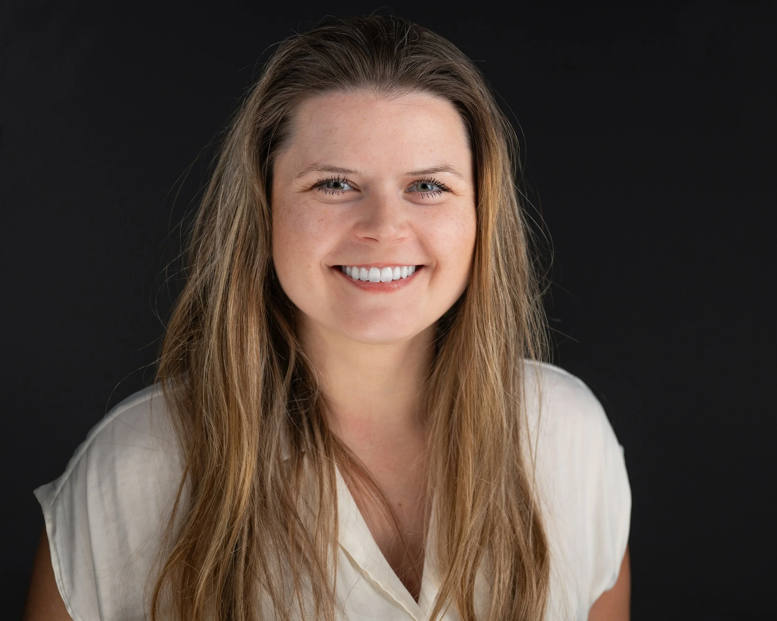 Studio Session headshots-140-Edit.jpg