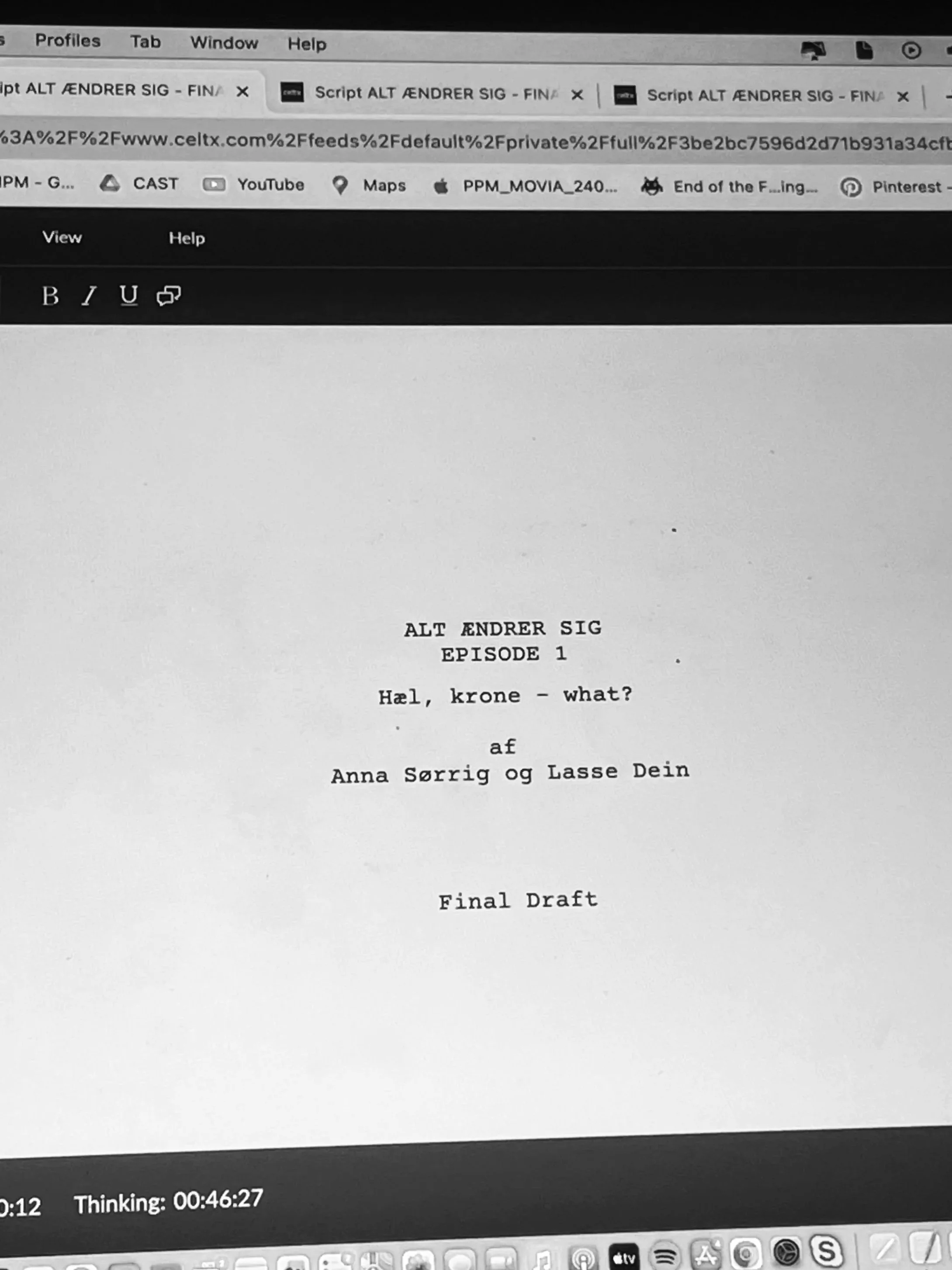 A computer screen displaying a script titled 'ALT ENDRE SIG - FINAL' with subtitle 'EPISODE 1' and the Danish phrase 'Hæ!, krone - what?' It is a black-and-white image showing a web browser and video player controls with a timestamp of 00:46:27.