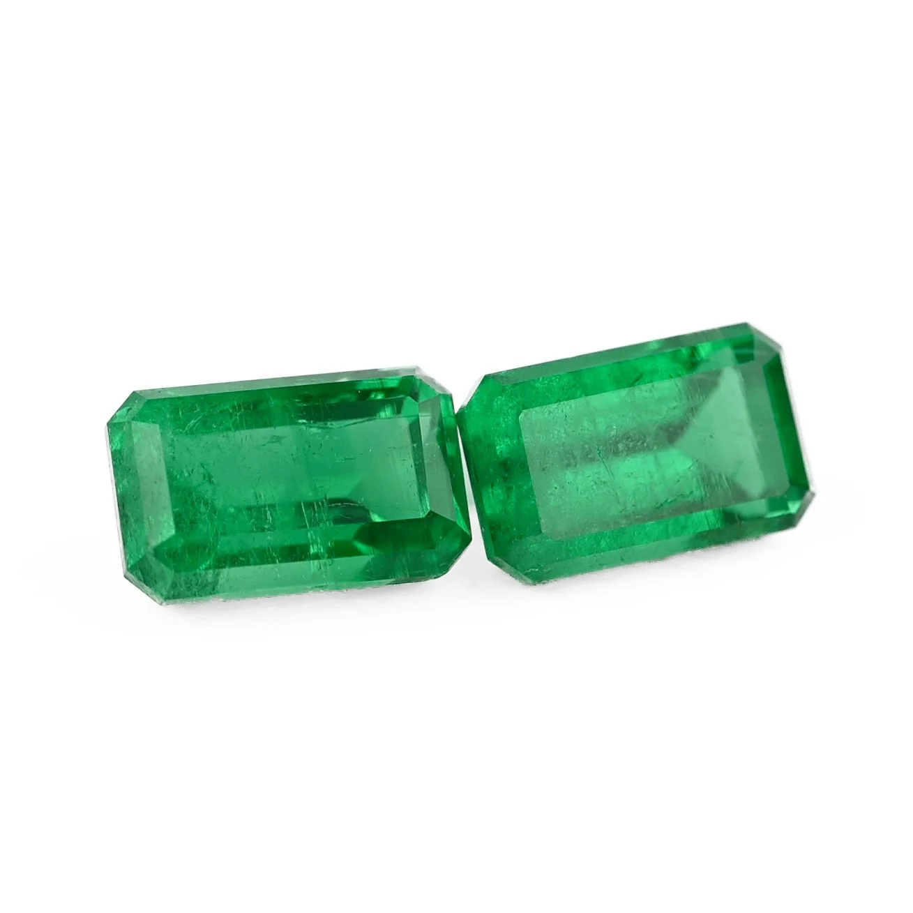 Emerald - Afghanistan - 5.05 x 3.15 mm - 0.79 ct