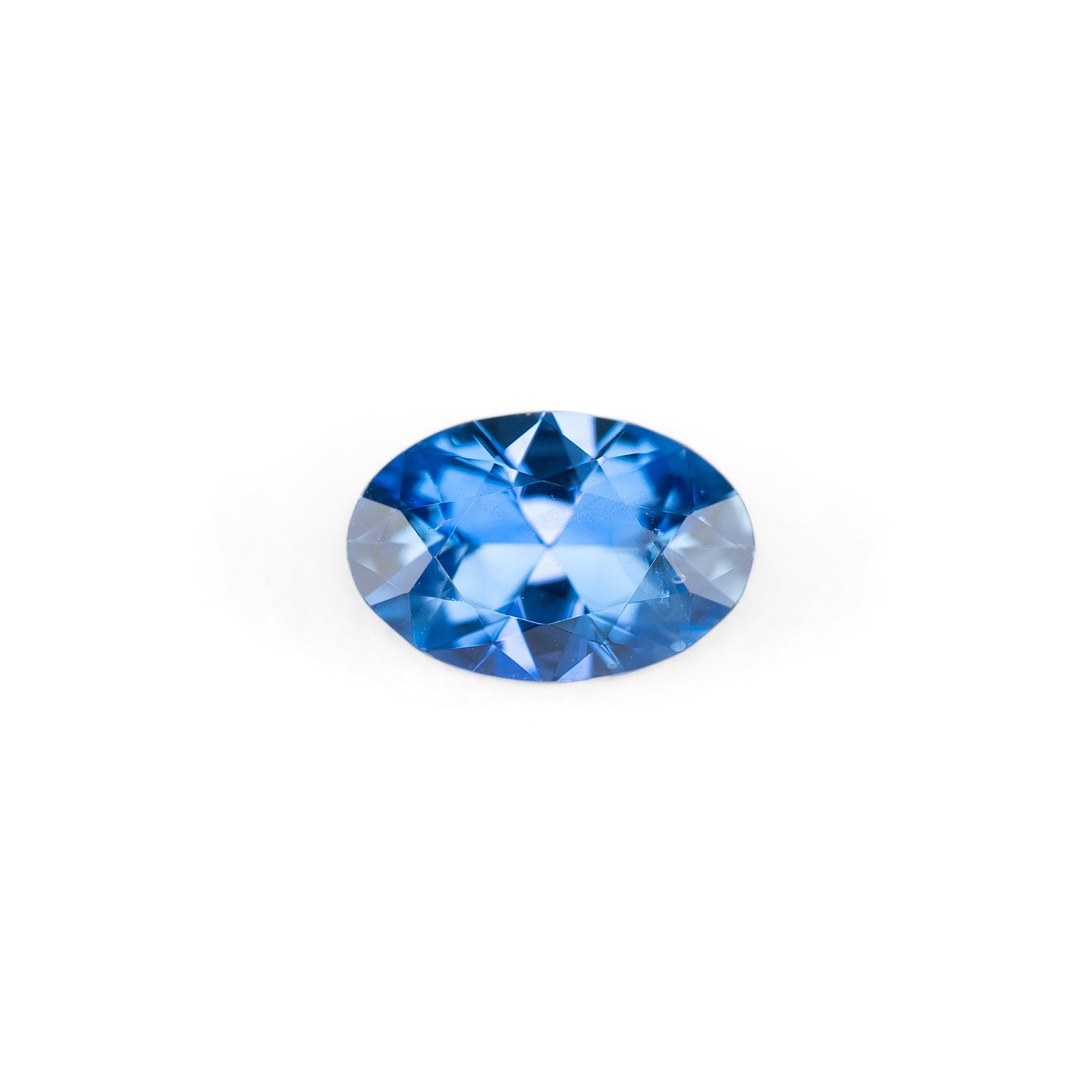 Sapphire - Sri Lanka - Untreated - 7.32 x 4.90 mm - 0.79 ct