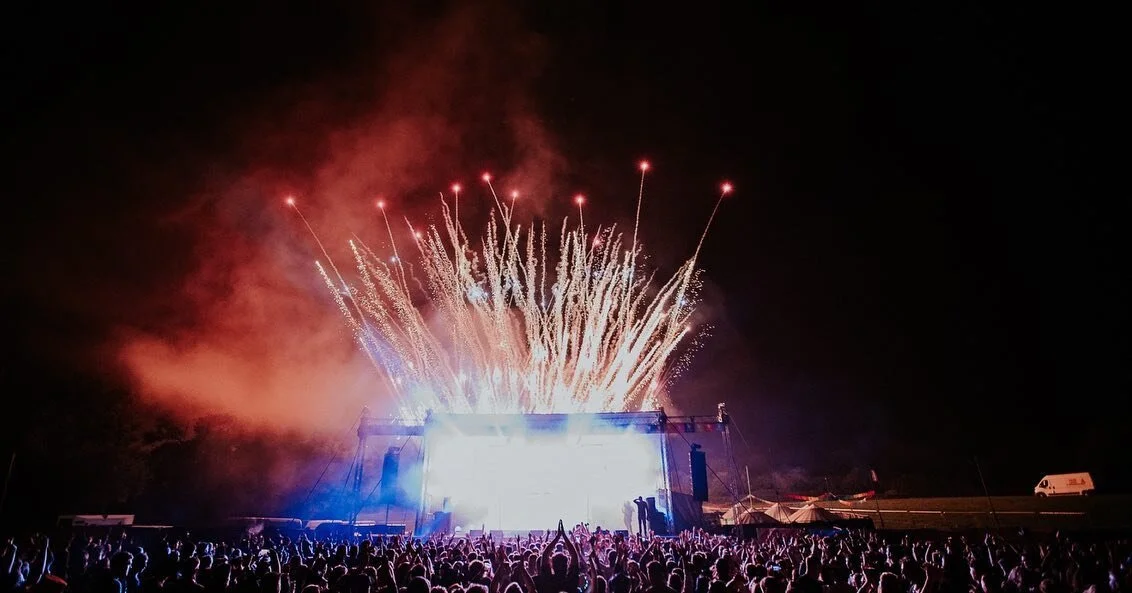 Finally got the opportunity to photograph a festival, it didn&rsquo;t disappoint! 

@witcombefestival 
@joelcorry 
@johnnewmanmusic