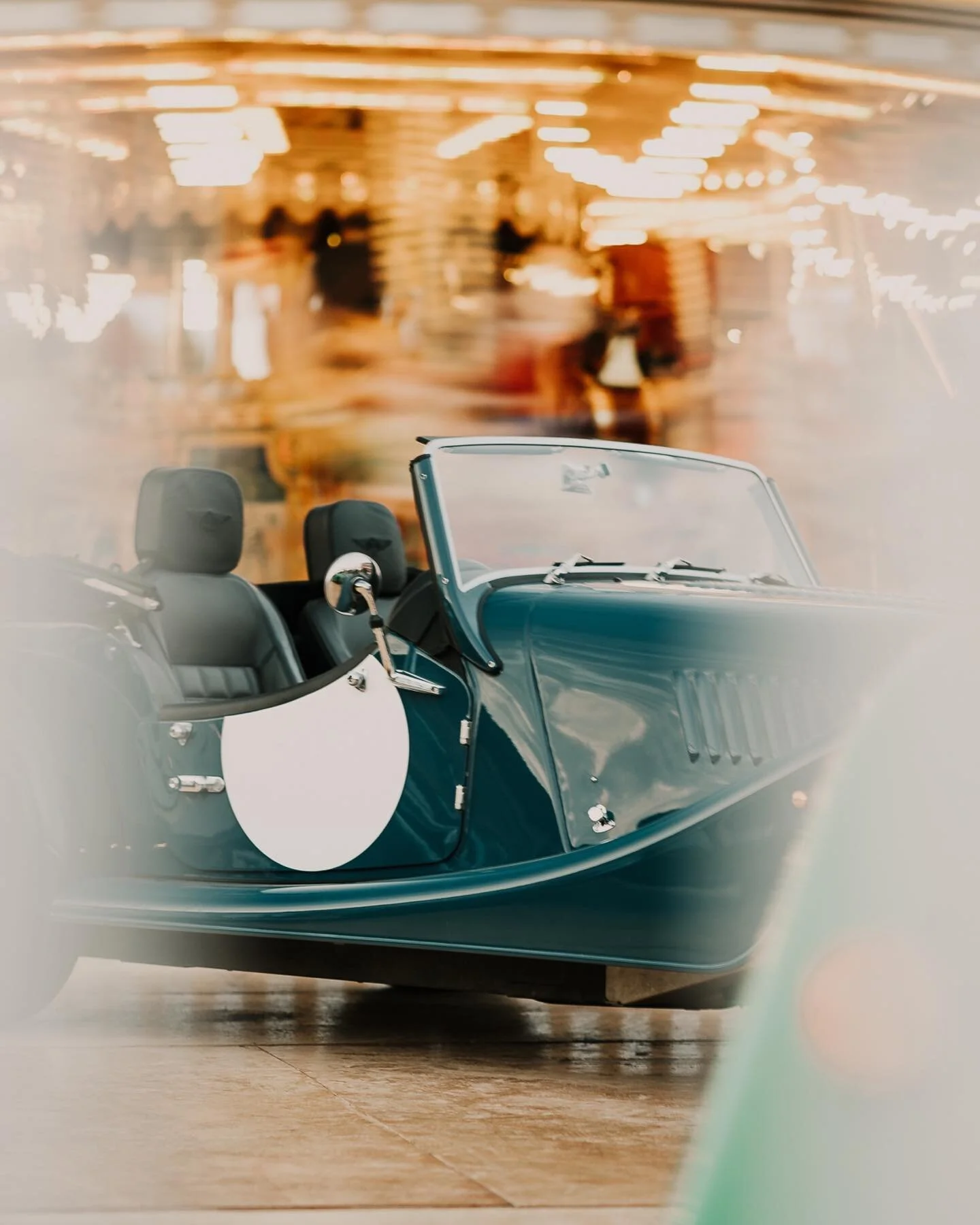 Can&rsquo;t believe I&rsquo;ve never been to goodwood revival before, what a day! Beautiful cars, great dress up and some good ole fashioned racing! 🚗 💨 

Thank you to @morganmotor for inviting us along! 📸