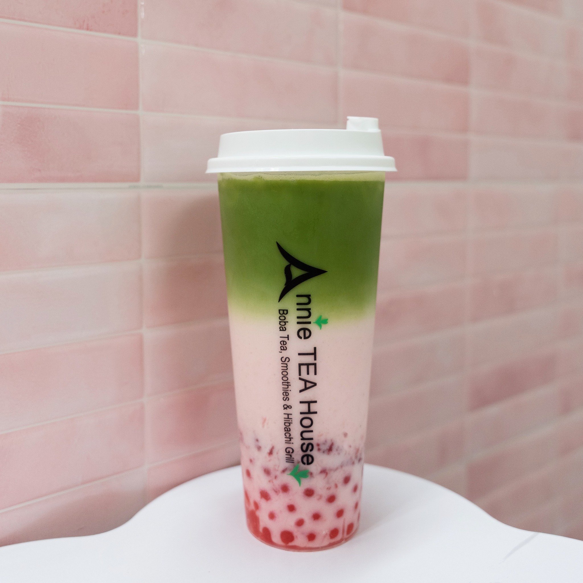 Happy national bubble tea day!! I&rsquo;m celebrating w a strawberry matcha w strawberry popping, what about you?🤎🧋✨