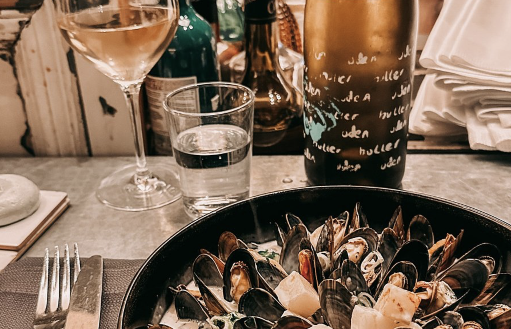 Fiskbar wine.png