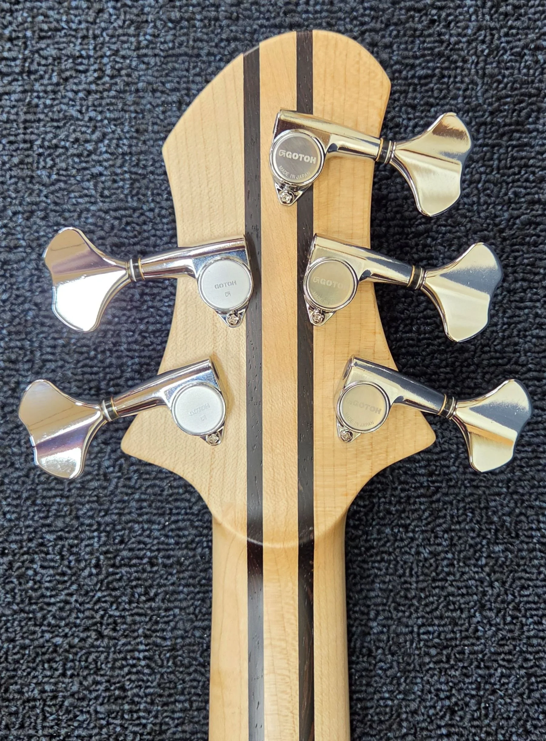Gotoh GB-707 tuners offer smooth turning and tuning stability