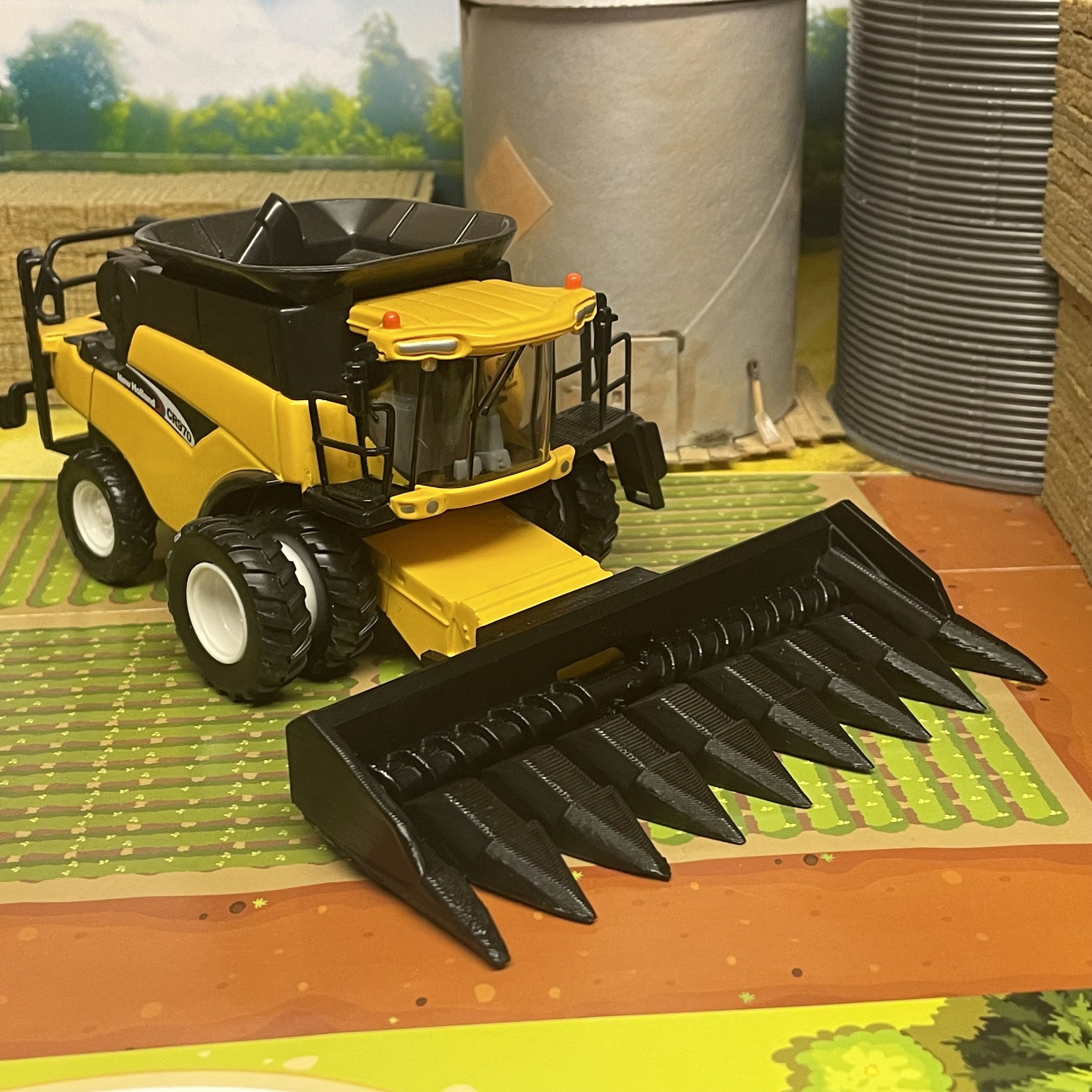 Modern NH Corn Header