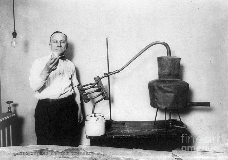 moonshine-distillery-1920s-granger.jpeg