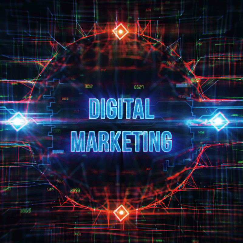 Illustrazione con la scritta "Digital Marketing" al centro, circondata da linee astratte e simboli geometrici in rosso e blu, creando un effetto futuristico o tecnologico.