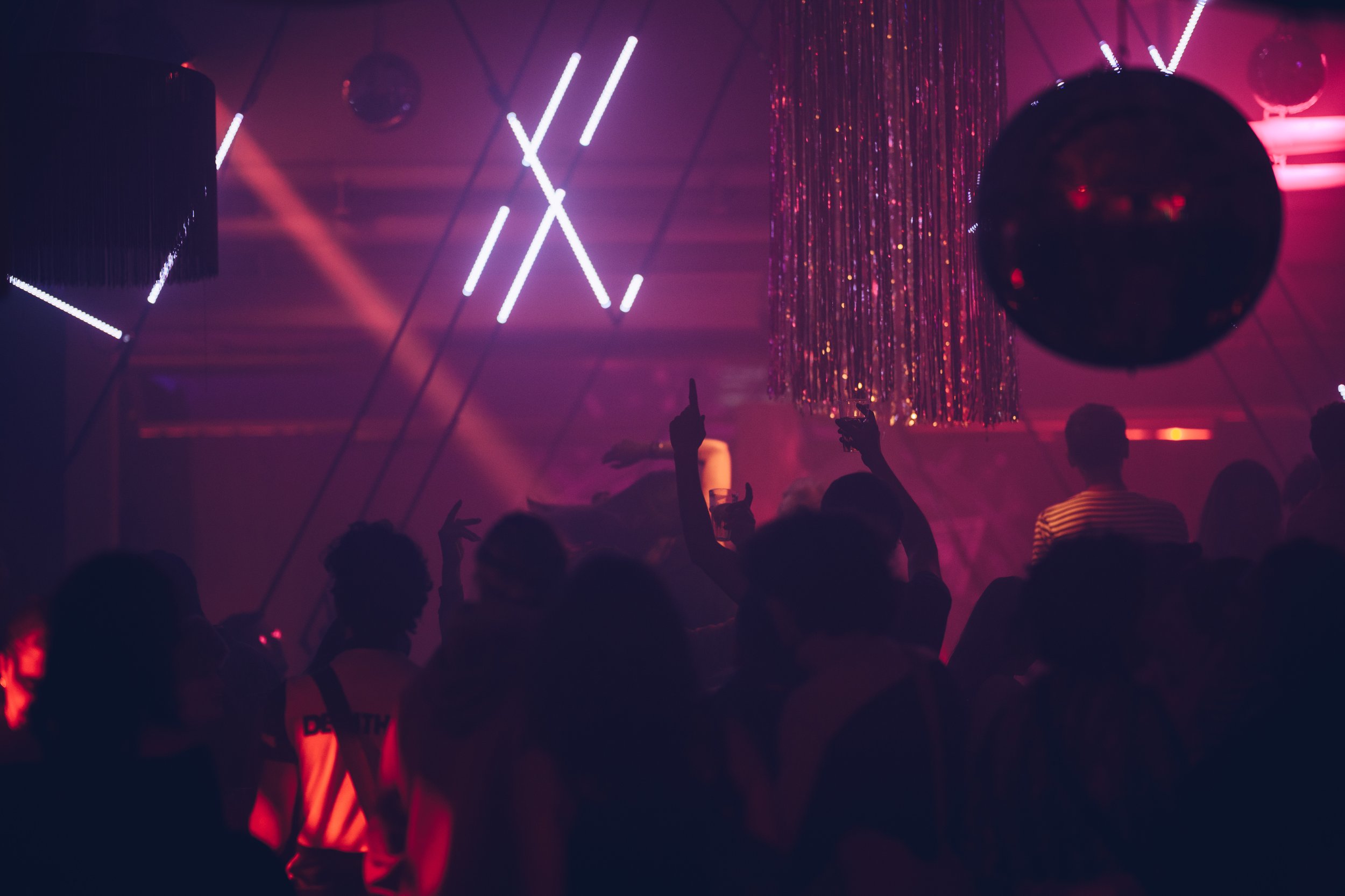 LinaPary_PinkJuicyClub_LaBâtie_Kugler_SébastienMoritz_20240914_HD-18.jpg