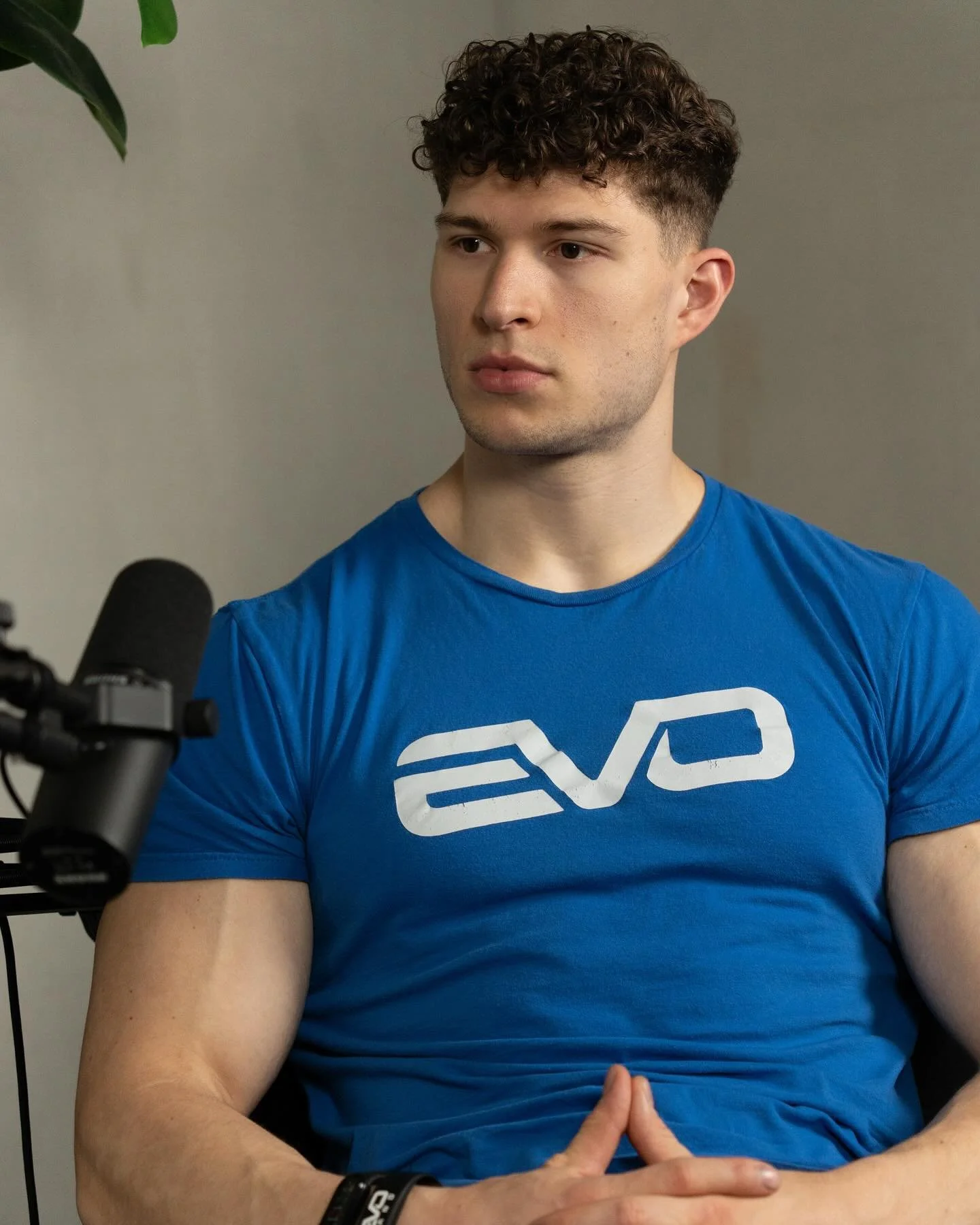 Ein weiterer 🎙️Dreh mit: 
@jung.motiviert.pumped und seinem Gast @kaygedan 💪🏽
Im @evo_land.de