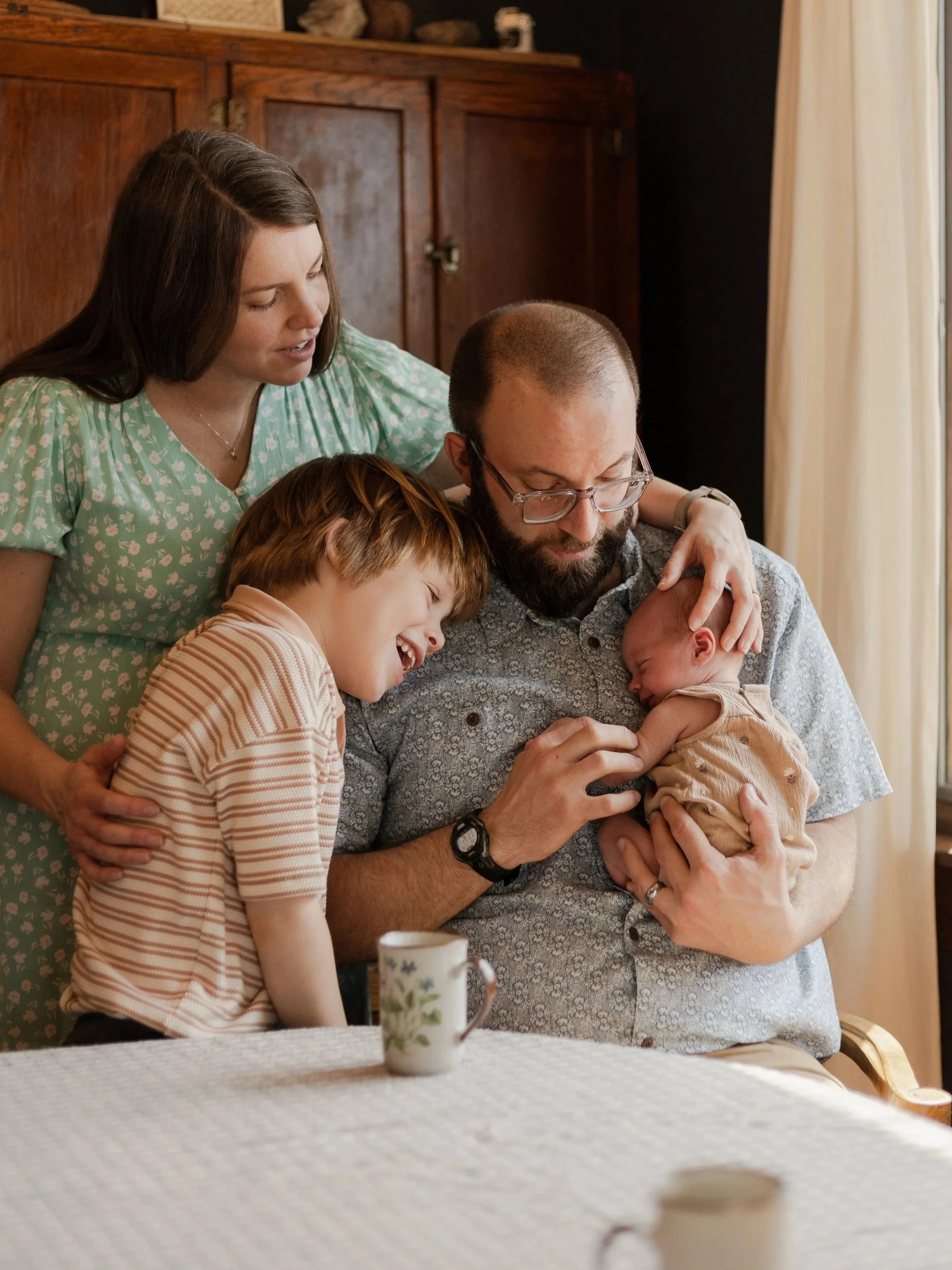 MN+At+Home+Newborn+Photos.jpg