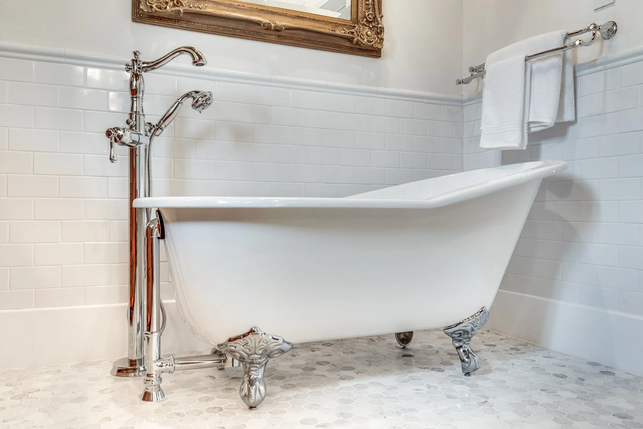 21-web-or-mls-805 W Ave E-21-2.jpg
