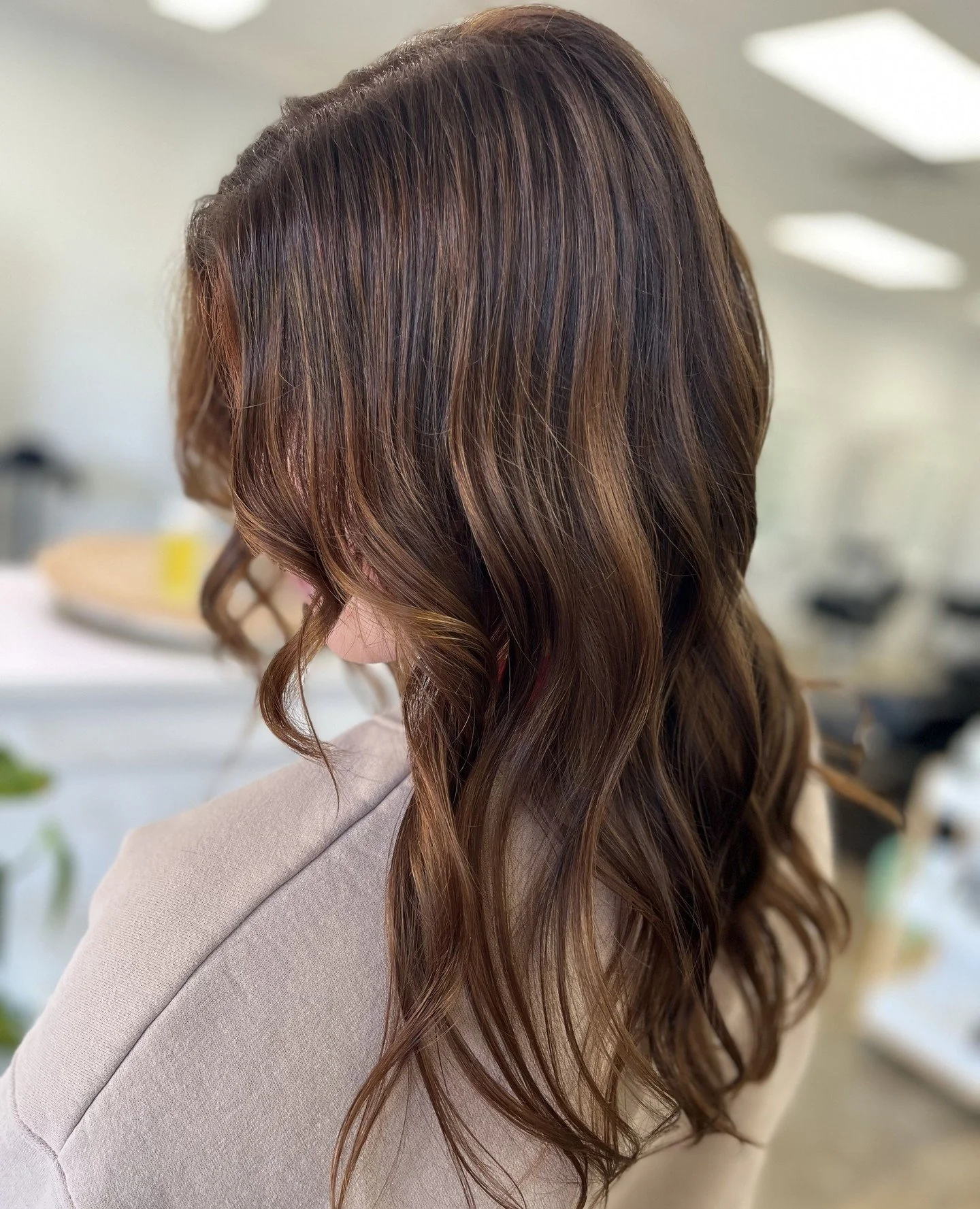 Auburn with soft warmth and a glow that shows in every light. This shade has depth, richness, and dimension that makes the hair look full and vibrant without feeling heavy. ⁠
⁠
Thinking about going warmer this season⁠
Book your color appointment onli