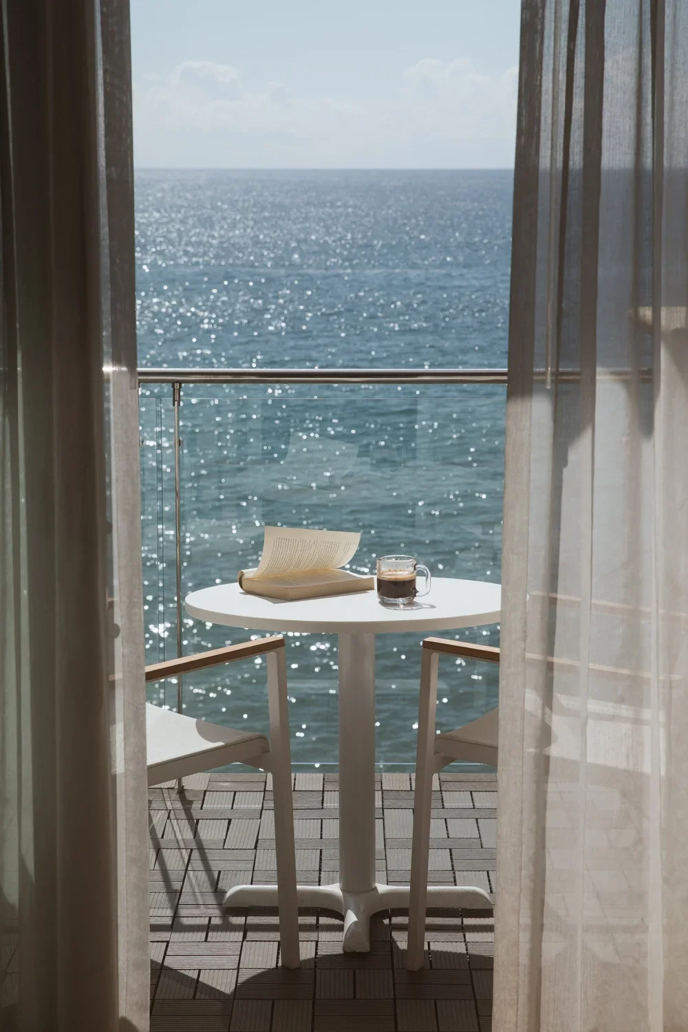 Sept2023-PaigeOwen-LHW-MalibuBeachInn-00802.webp