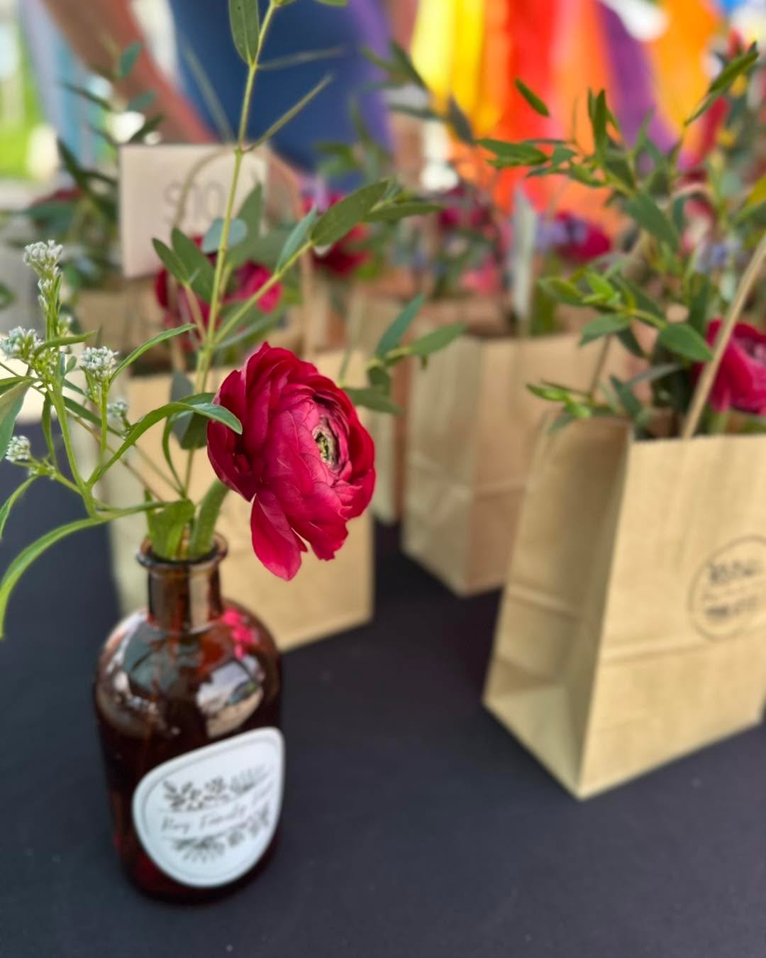 Fowlerville farmers market today! So many awesome things and vendors today!

Here until 1pm with fresh arrangements 🌿