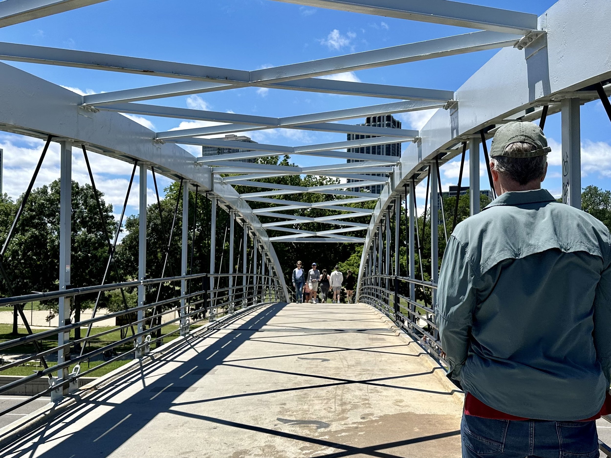 Lincoln Park Passerelle, connecting North Avenue Beach with Lincoln Park