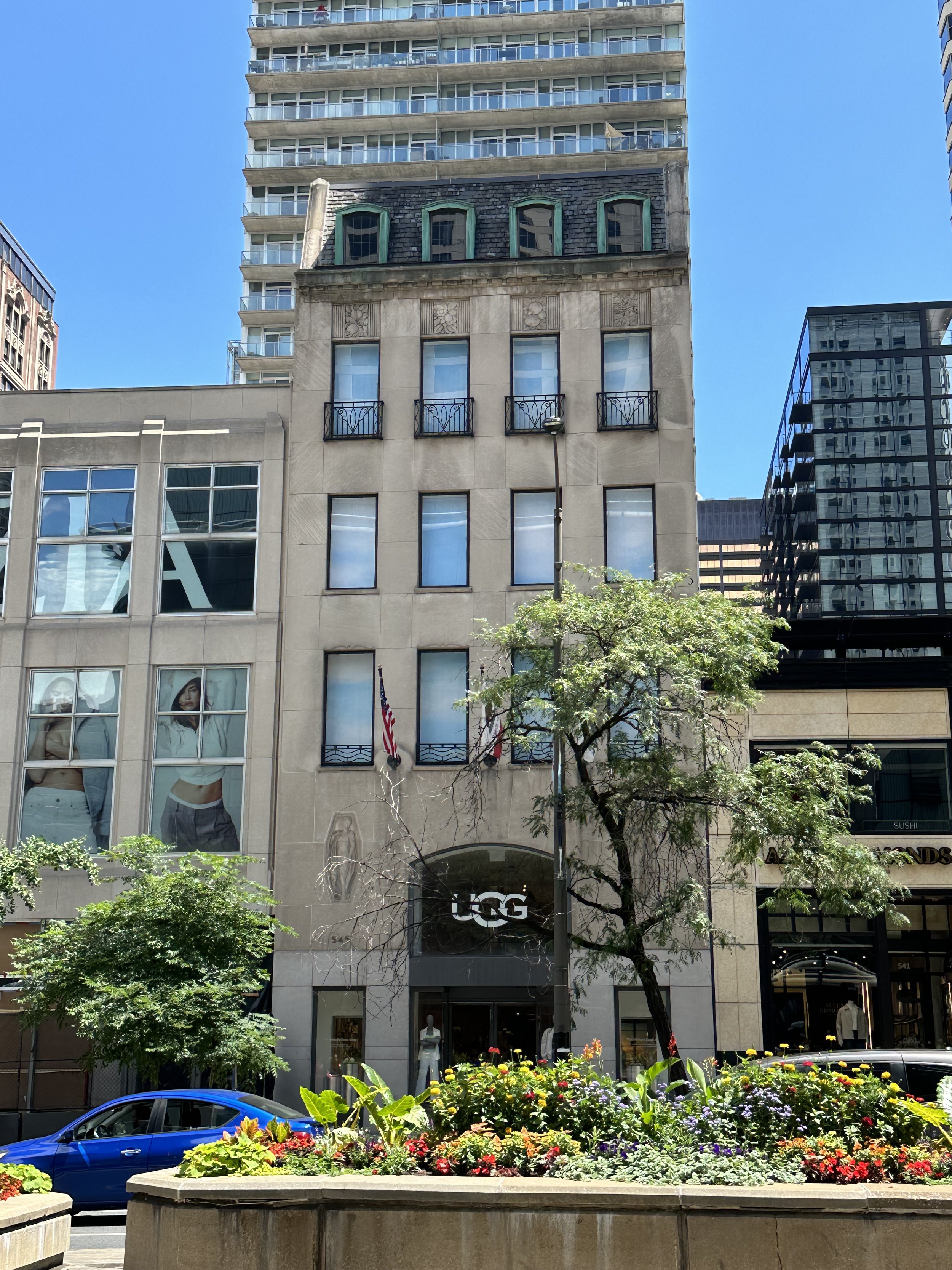 543/545 N Michigan Ave