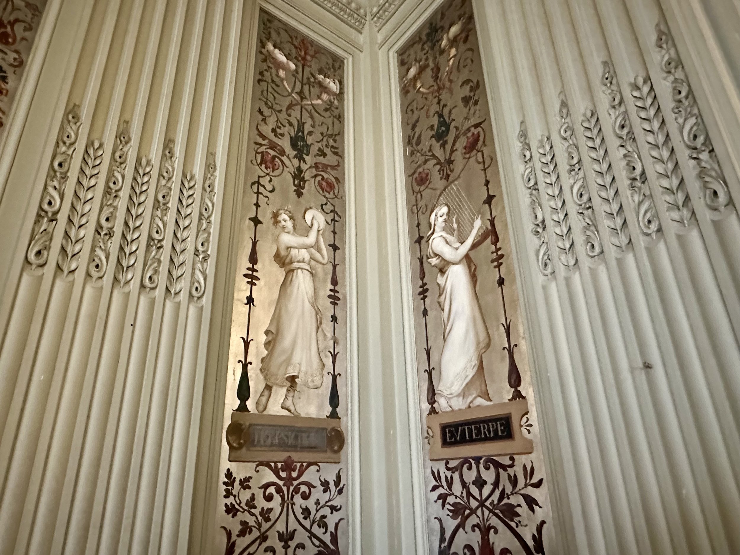 Platinum leaf decoration in Morning Room