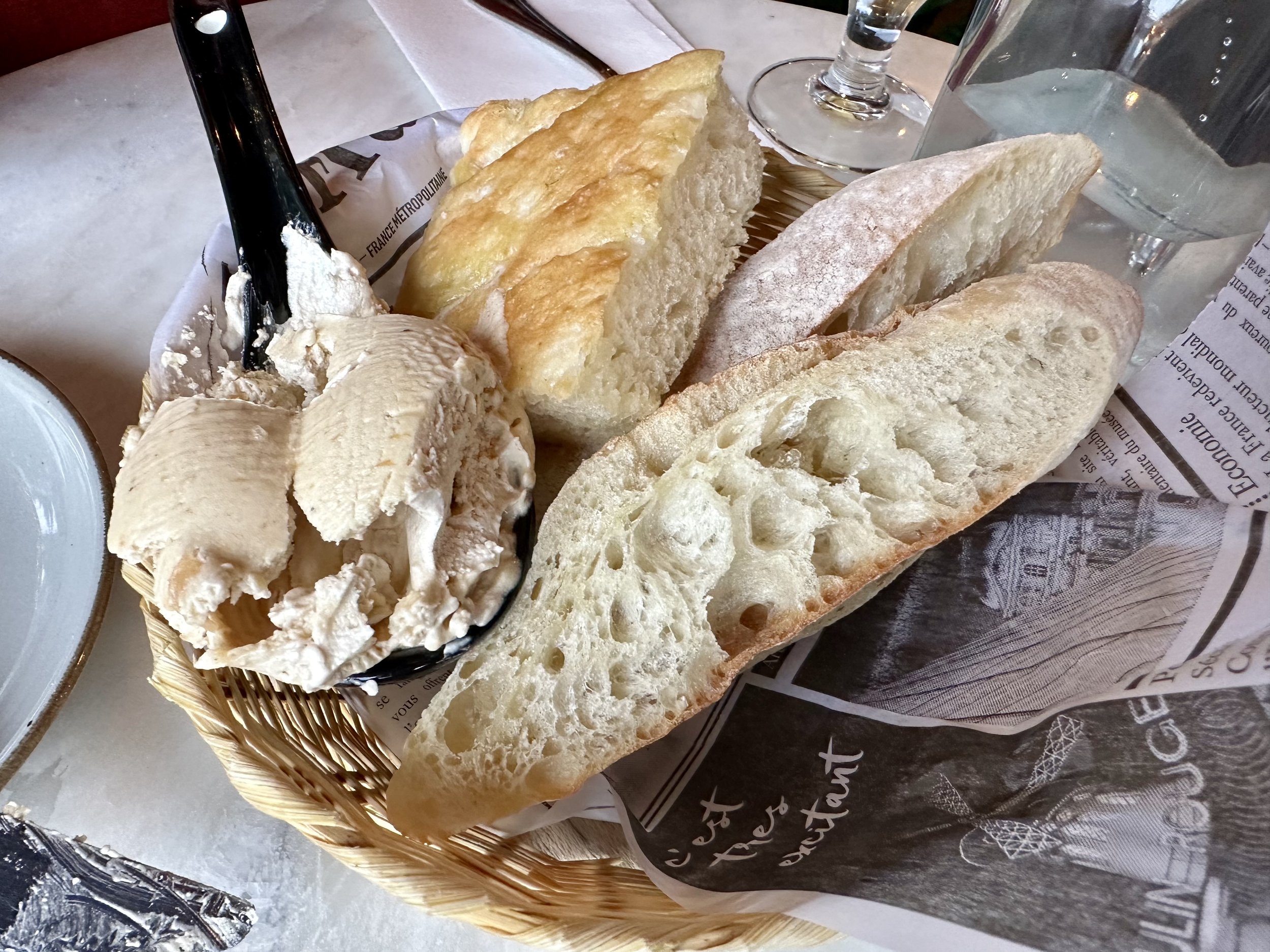 Bistro La Cave - warm bread with browned, roasted garlic butter