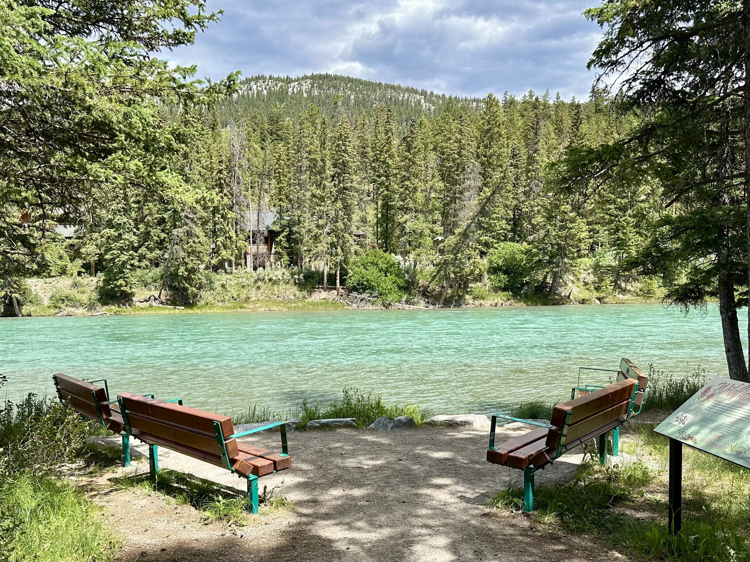 Bow Falls Trail