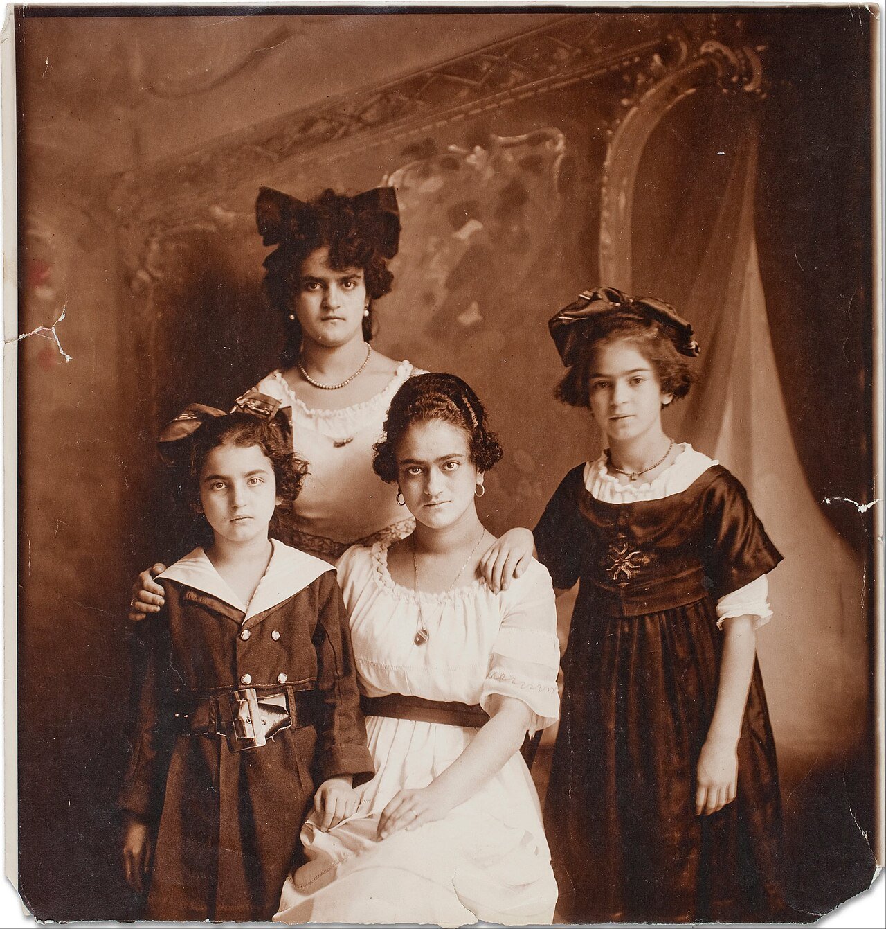 Kahlo sisters