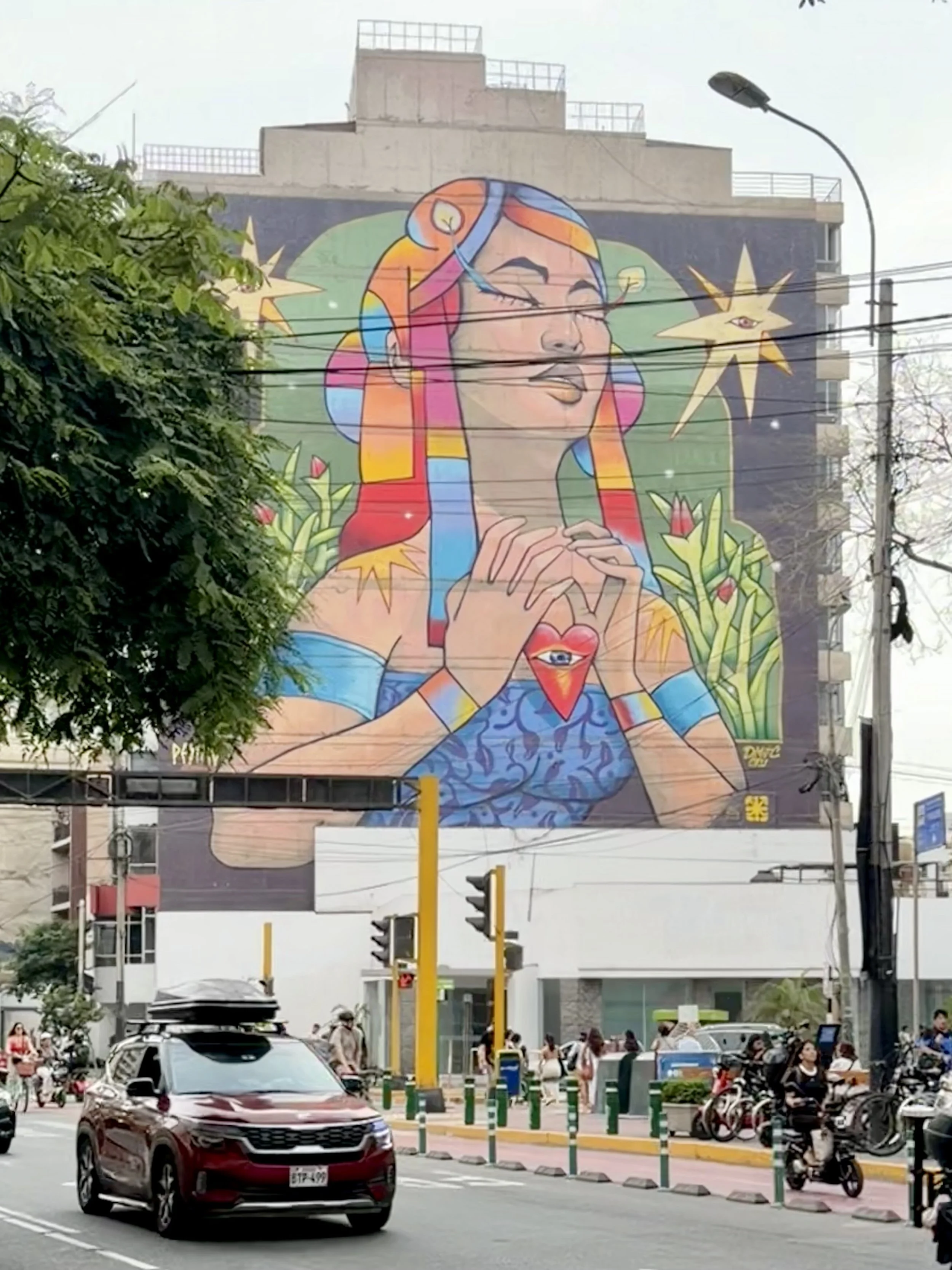 Mural on José Larco Avenue
