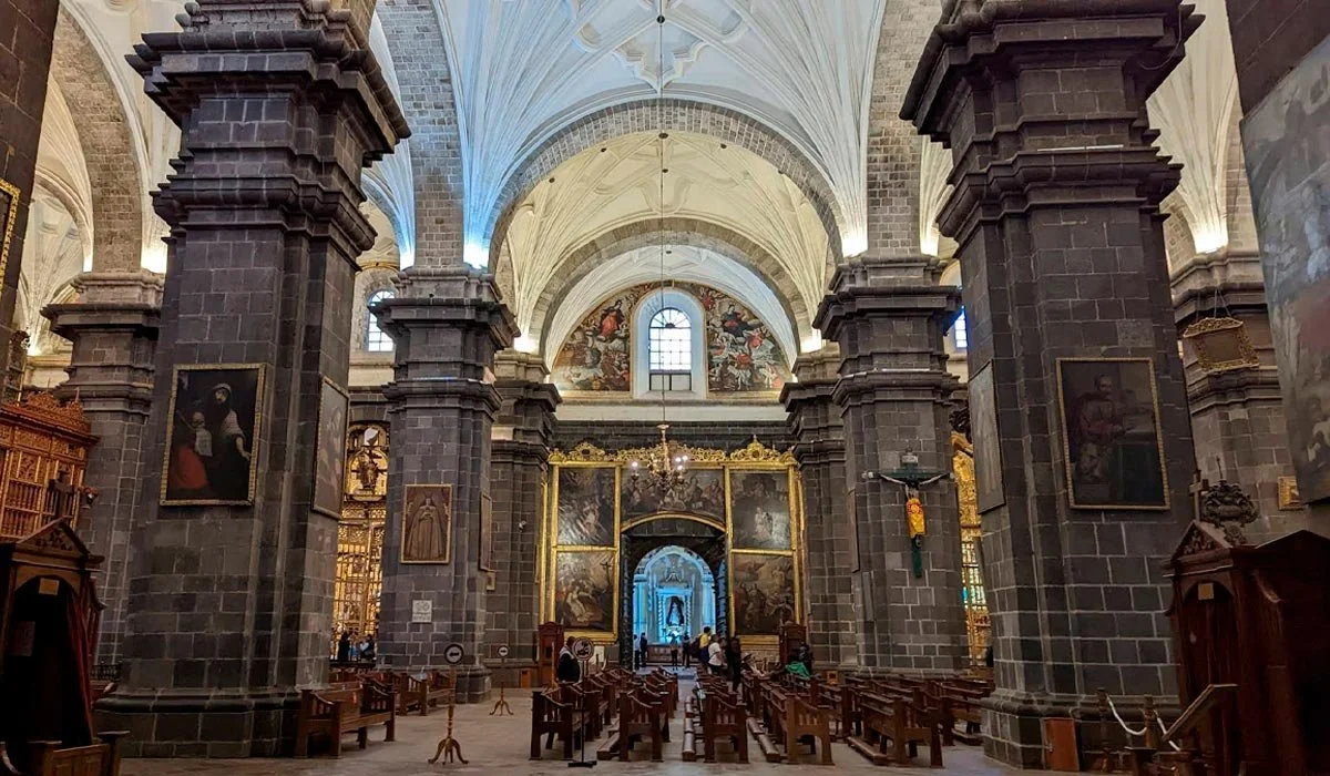 Interior, main nave