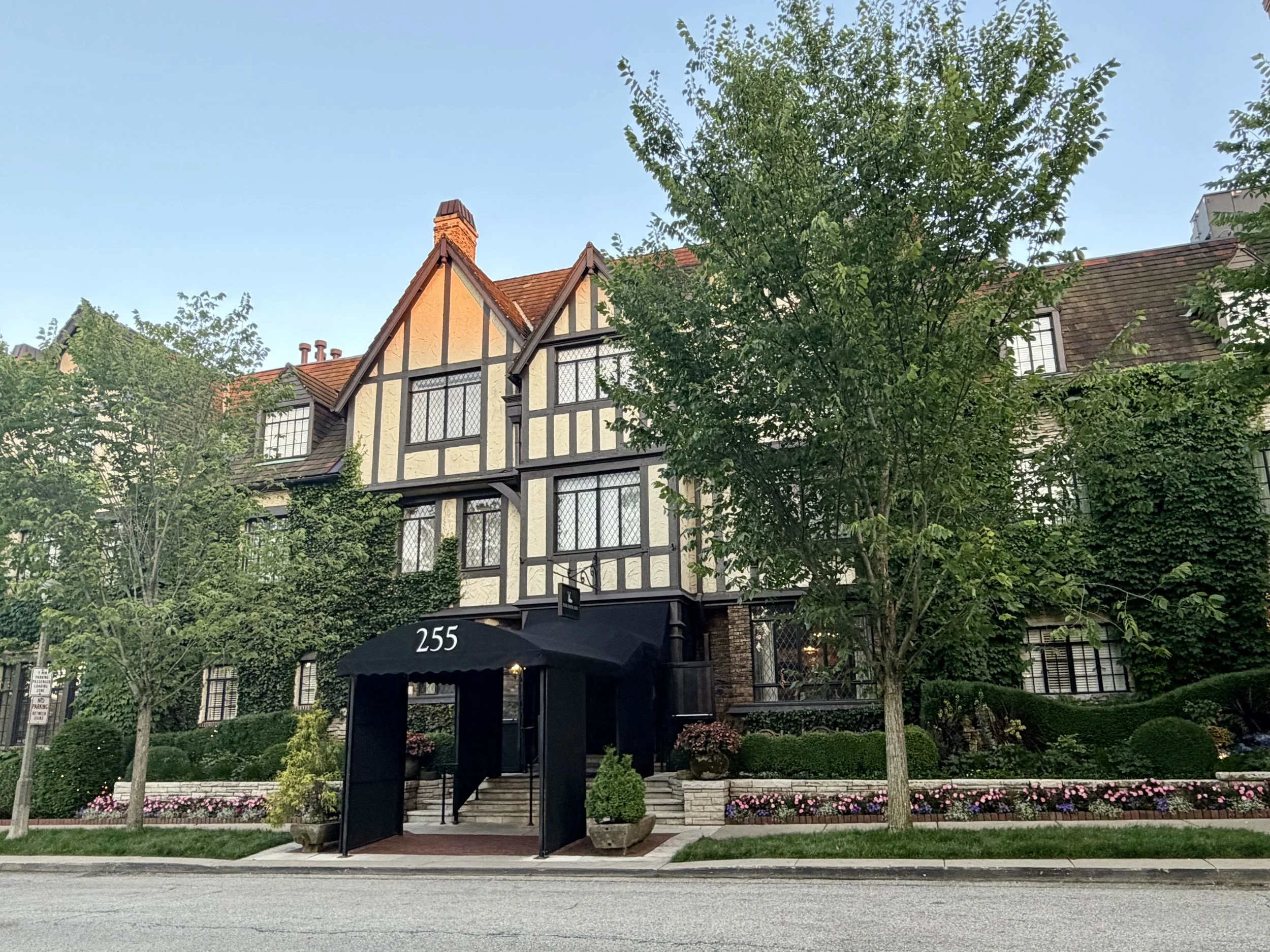 Deer Path Inn