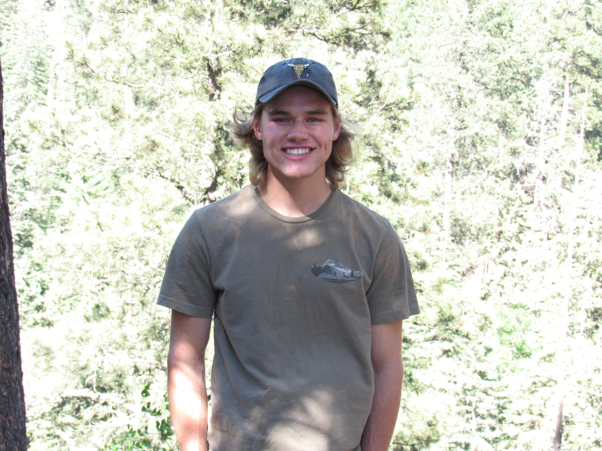 Tom grey T shirt IMG_0026.JPG