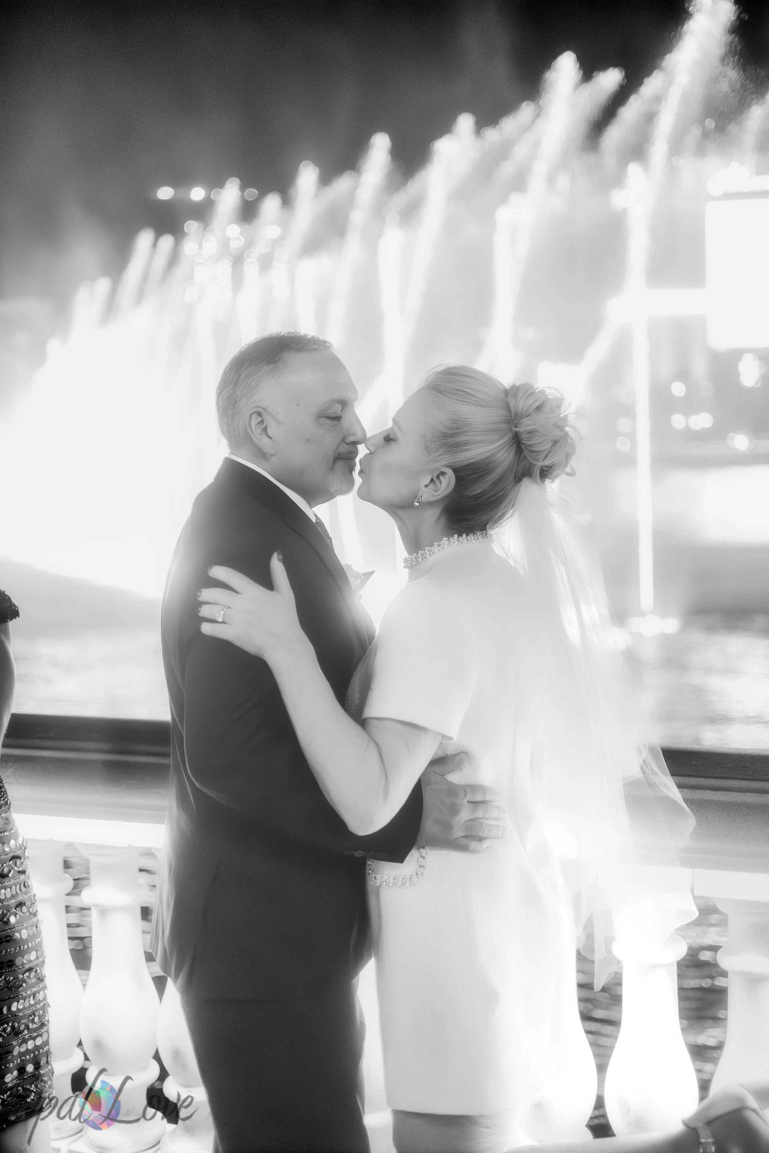 Black and white kiss at Bellagio fountains Las Vegas