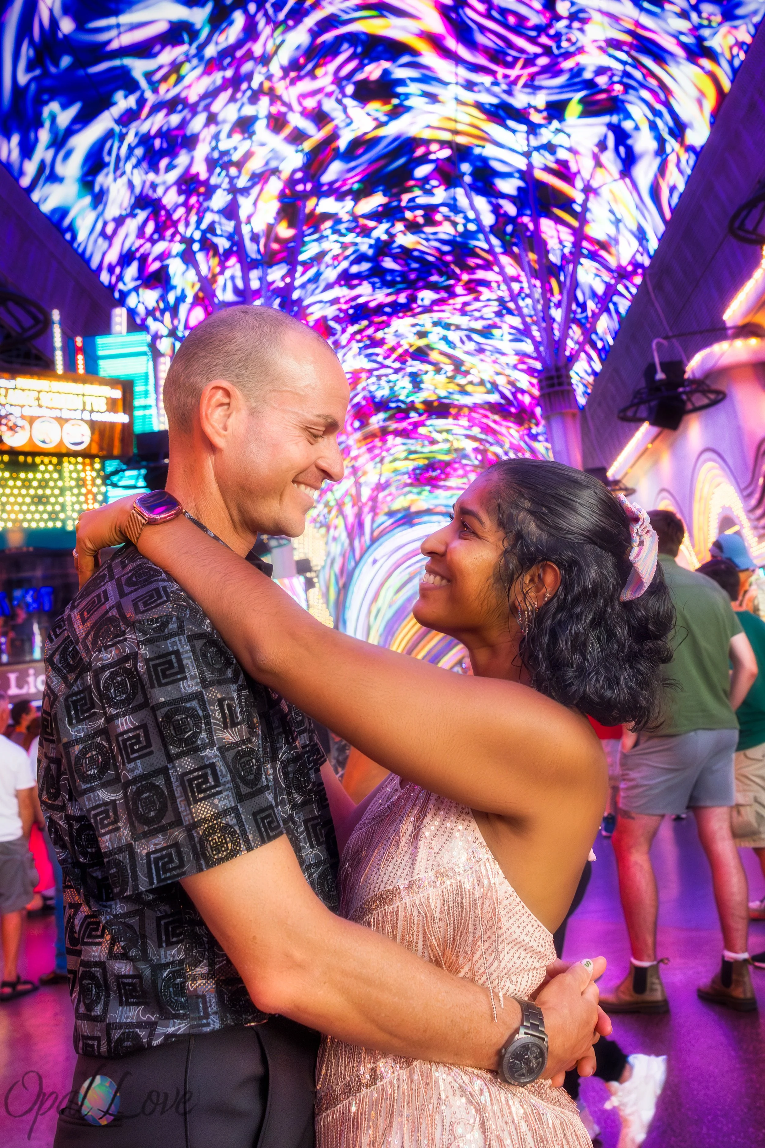 Vegas anniversary photo shoot with limousine arrival