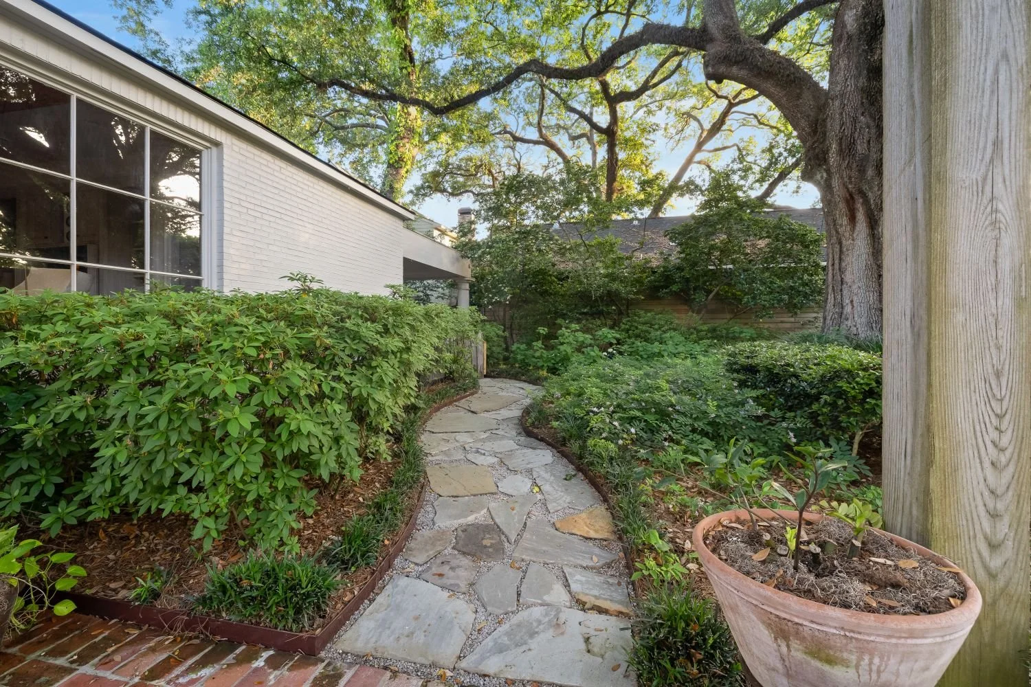 Flora_Standford_Avenue_Residence_36.jpg