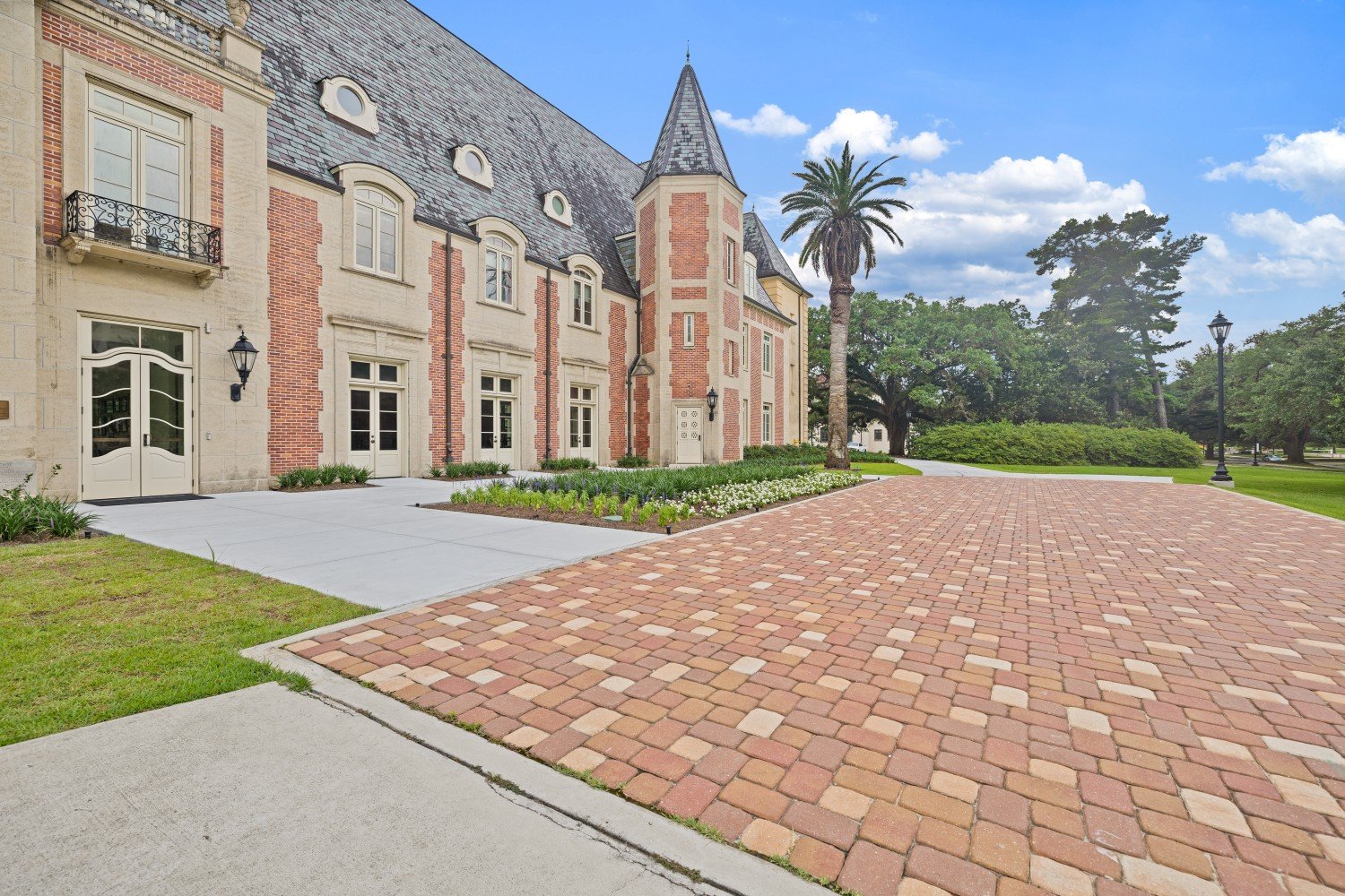 Flora_FrenchHouse_BatonRouge_22.jpg