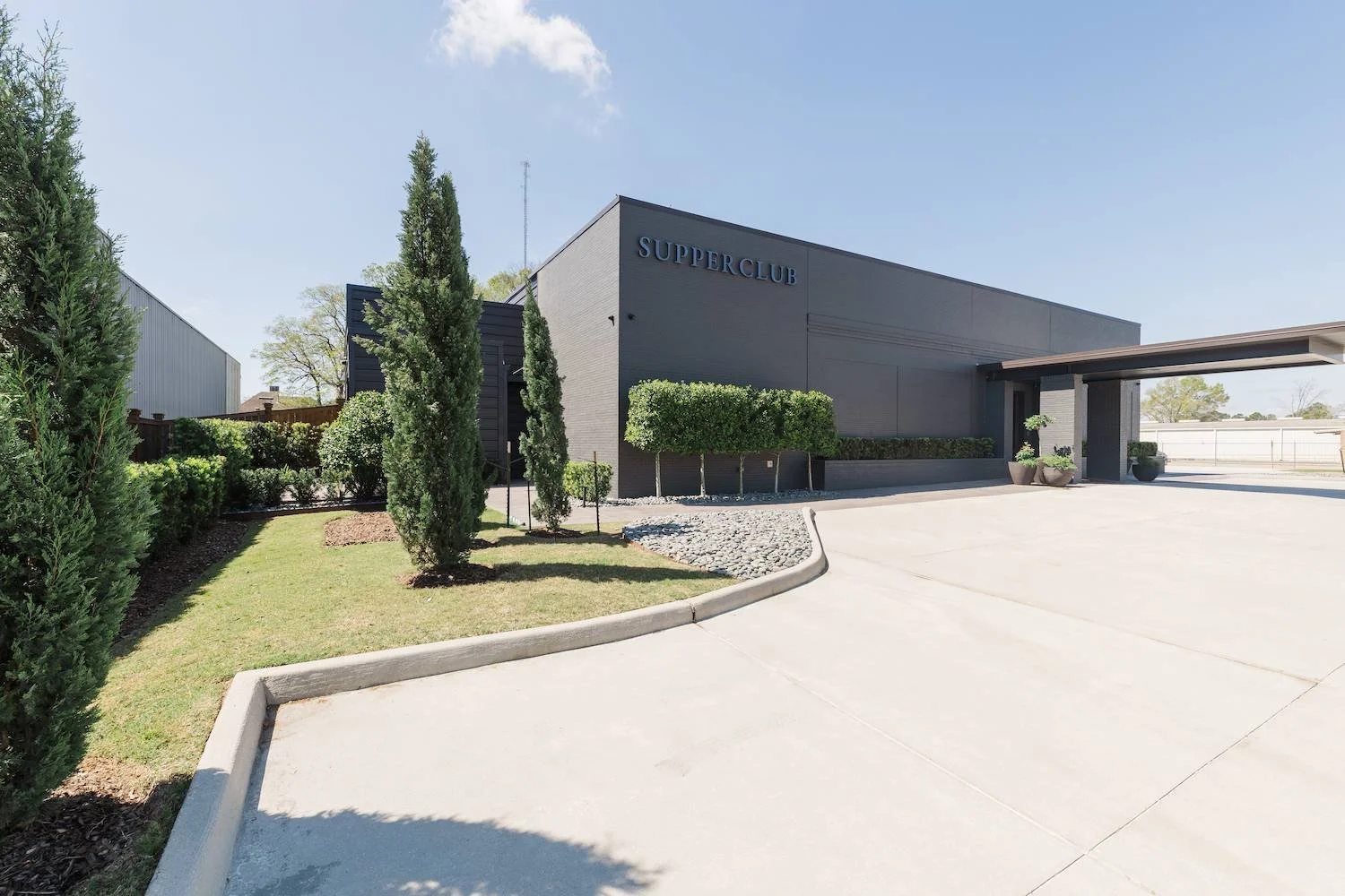 Commercial Landscaping and landscape maintenance in Broussard, LA